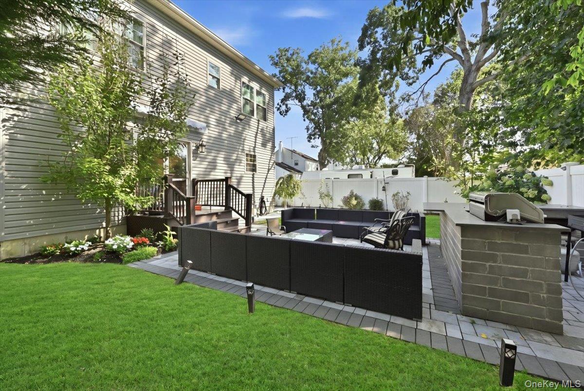136 Oak Street – For Sale photo 31