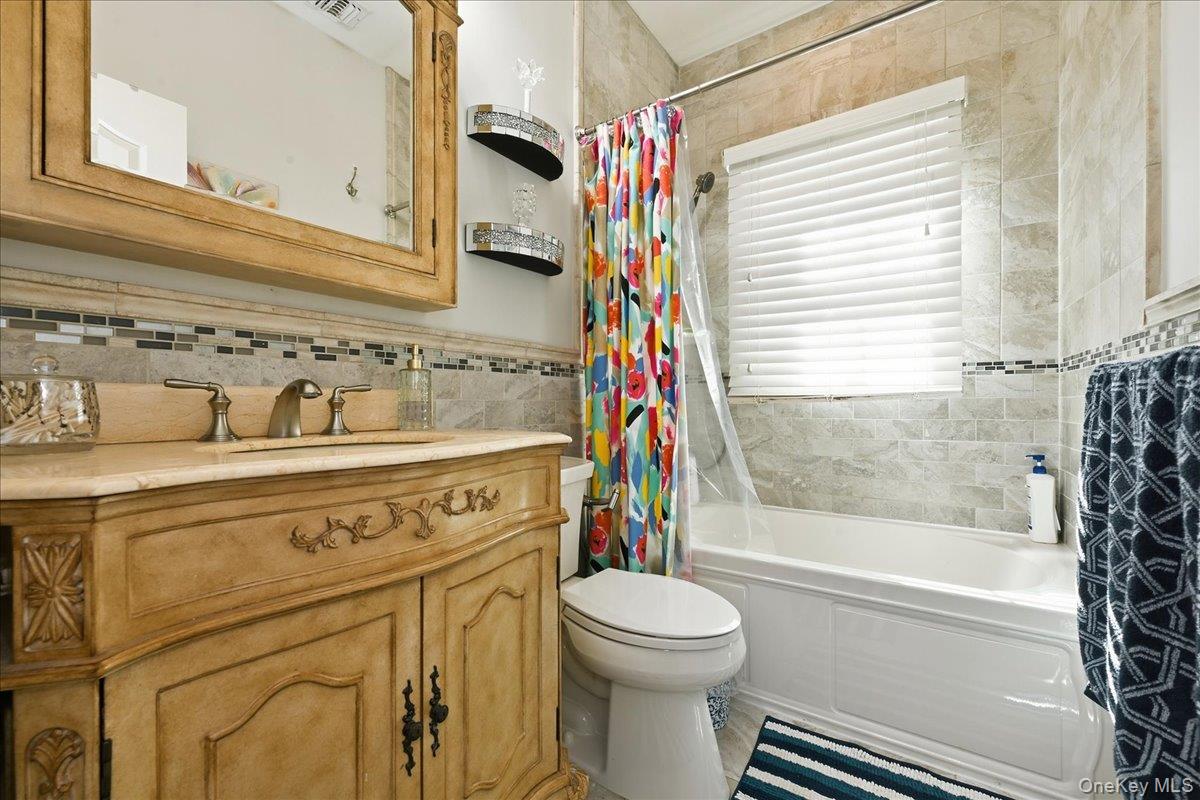 136 Oak Street – For Sale photo 23