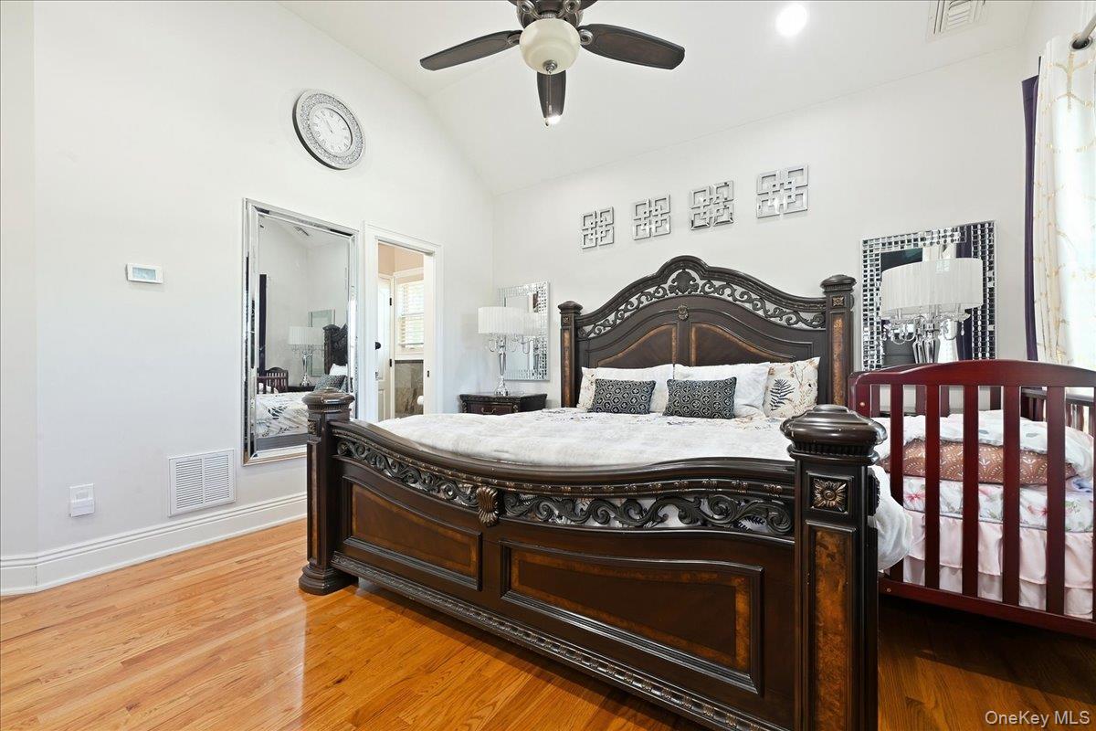 136 Oak Street – For Sale photo 17