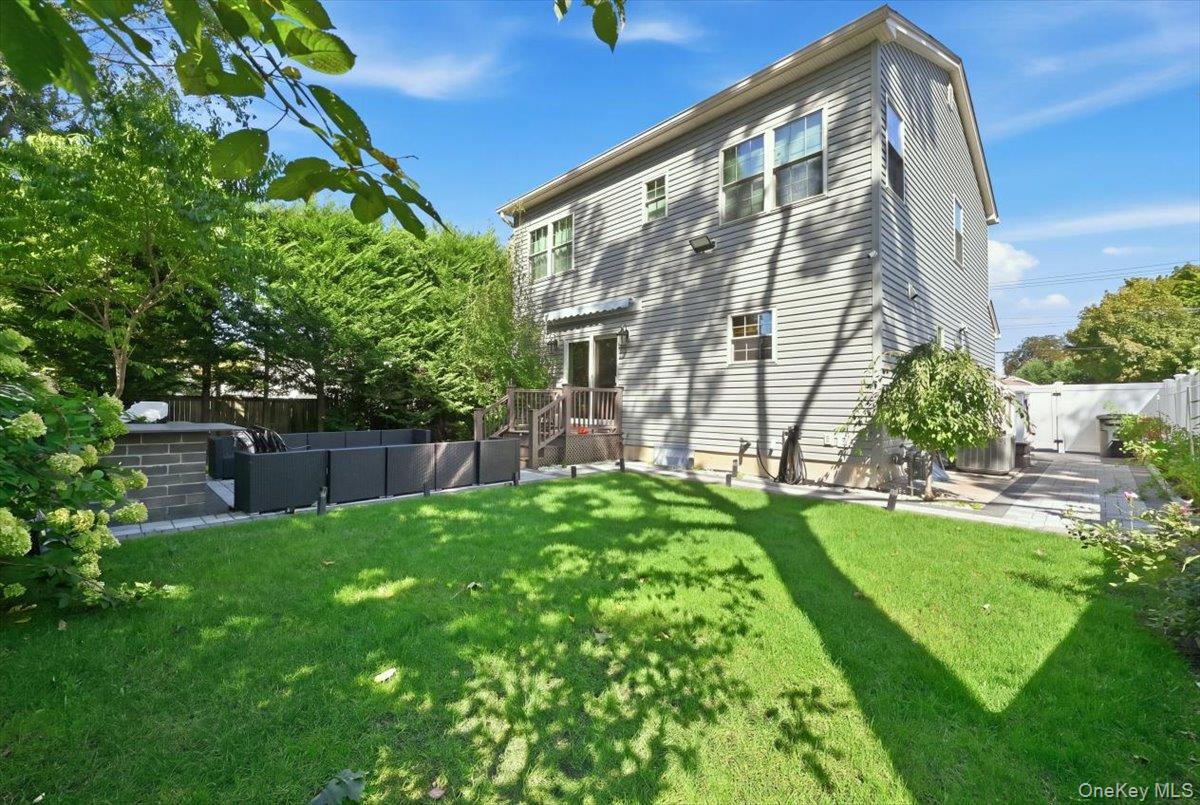 136 Oak Street – For Sale photo 33