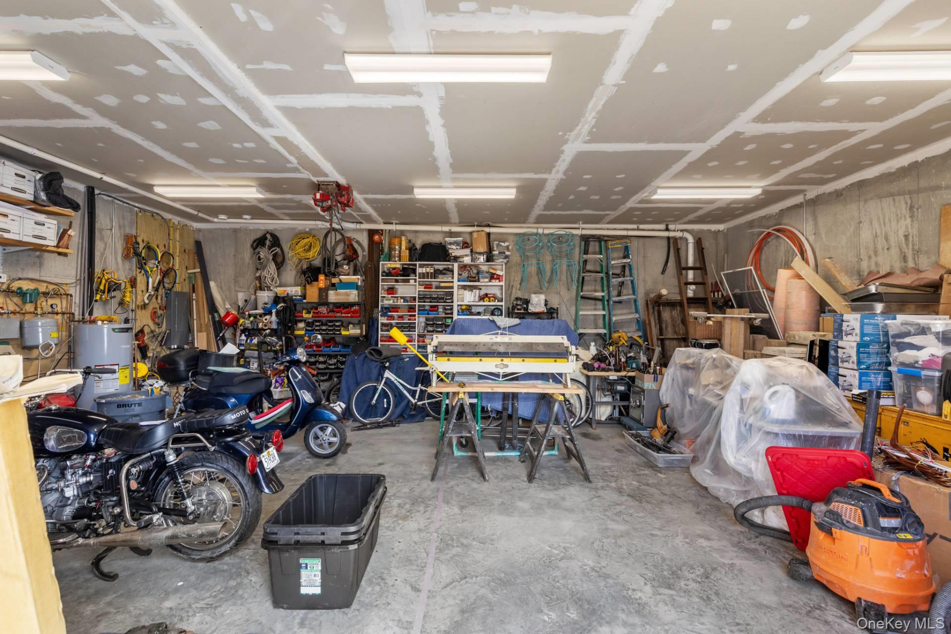 27 Landing Lane – For Sale photo 21
