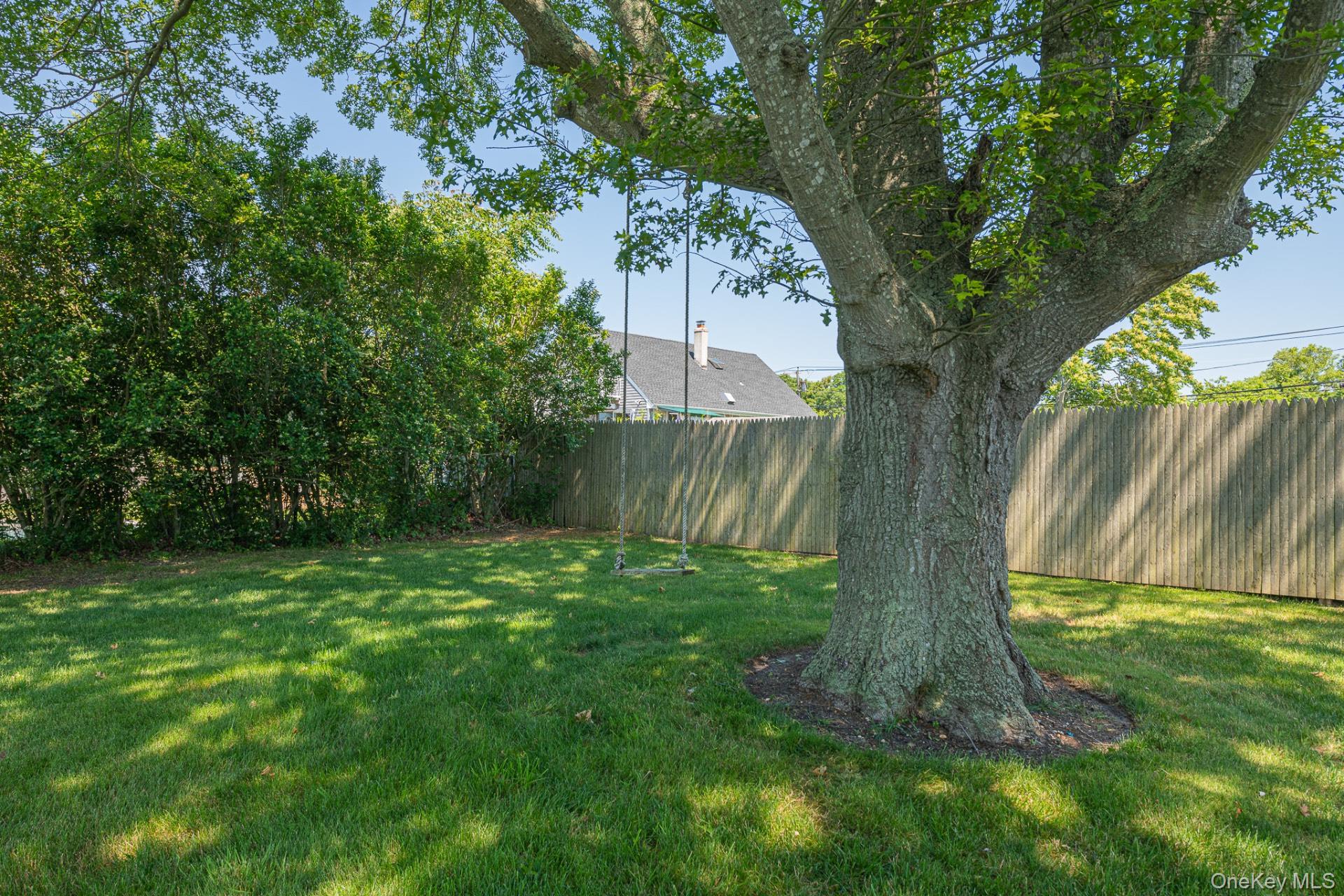 27 Landing Lane – For Sale photo 26