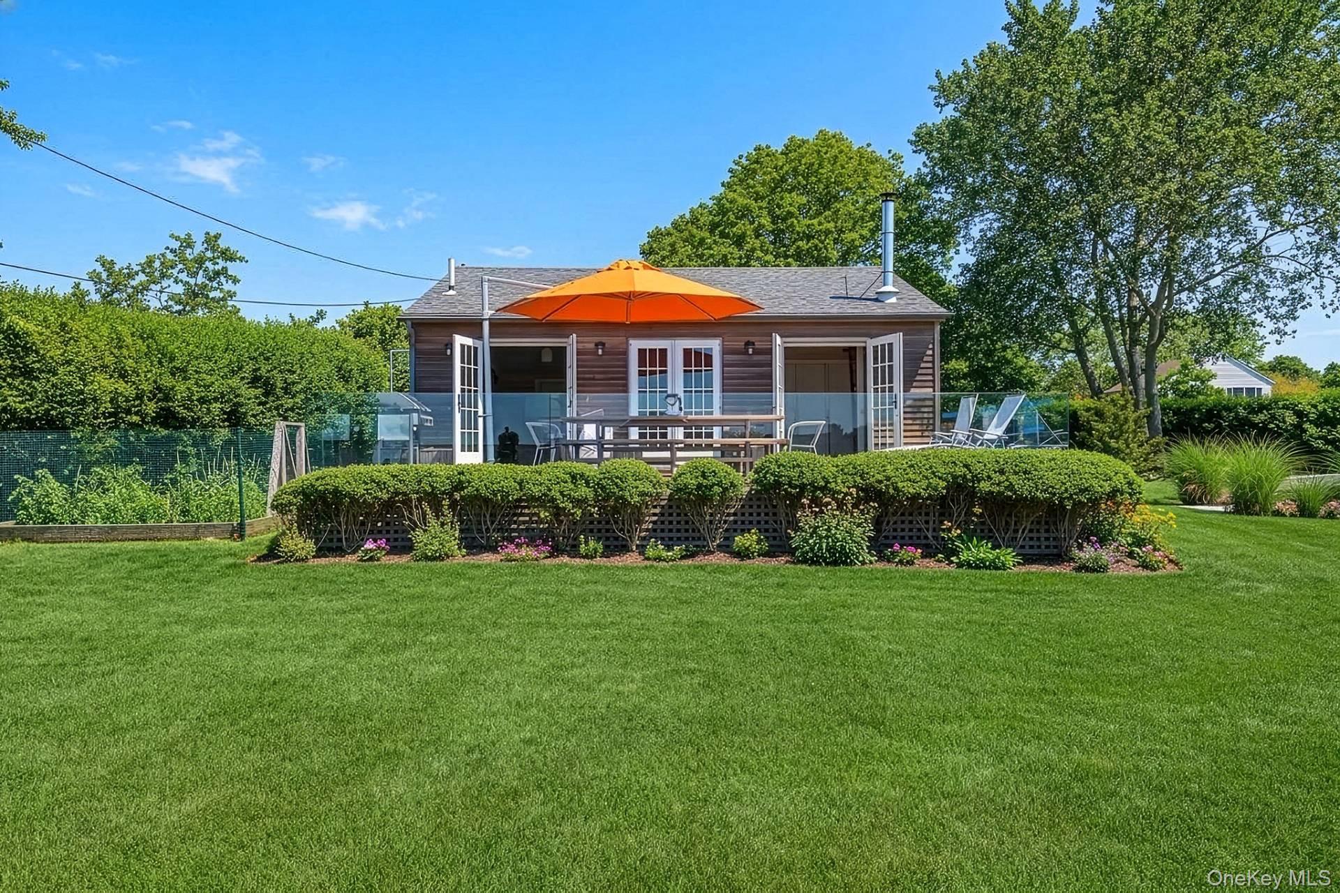 27 Landing Lane – For Sale photo 2