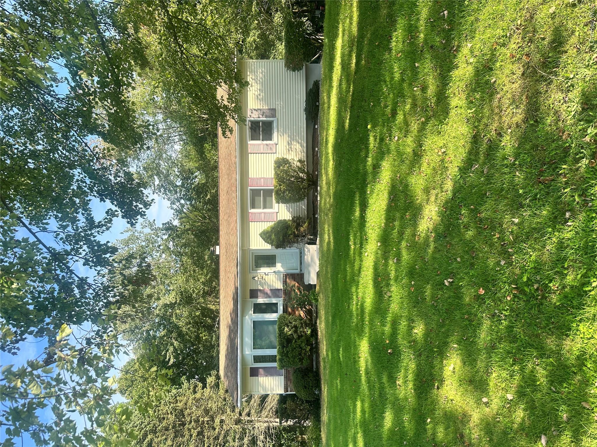 9 Elizabeth Drive – For Sale