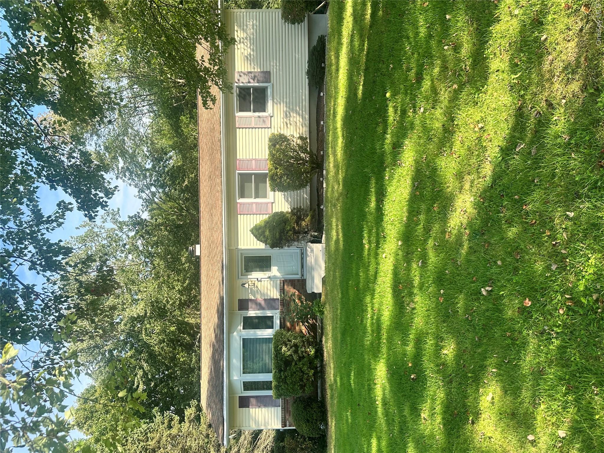 9 Elizabeth Drive – For Sale photo 2