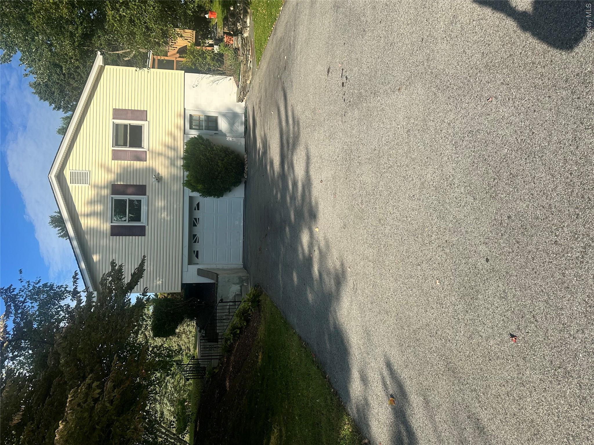 9 Elizabeth Drive – For Sale photo 4