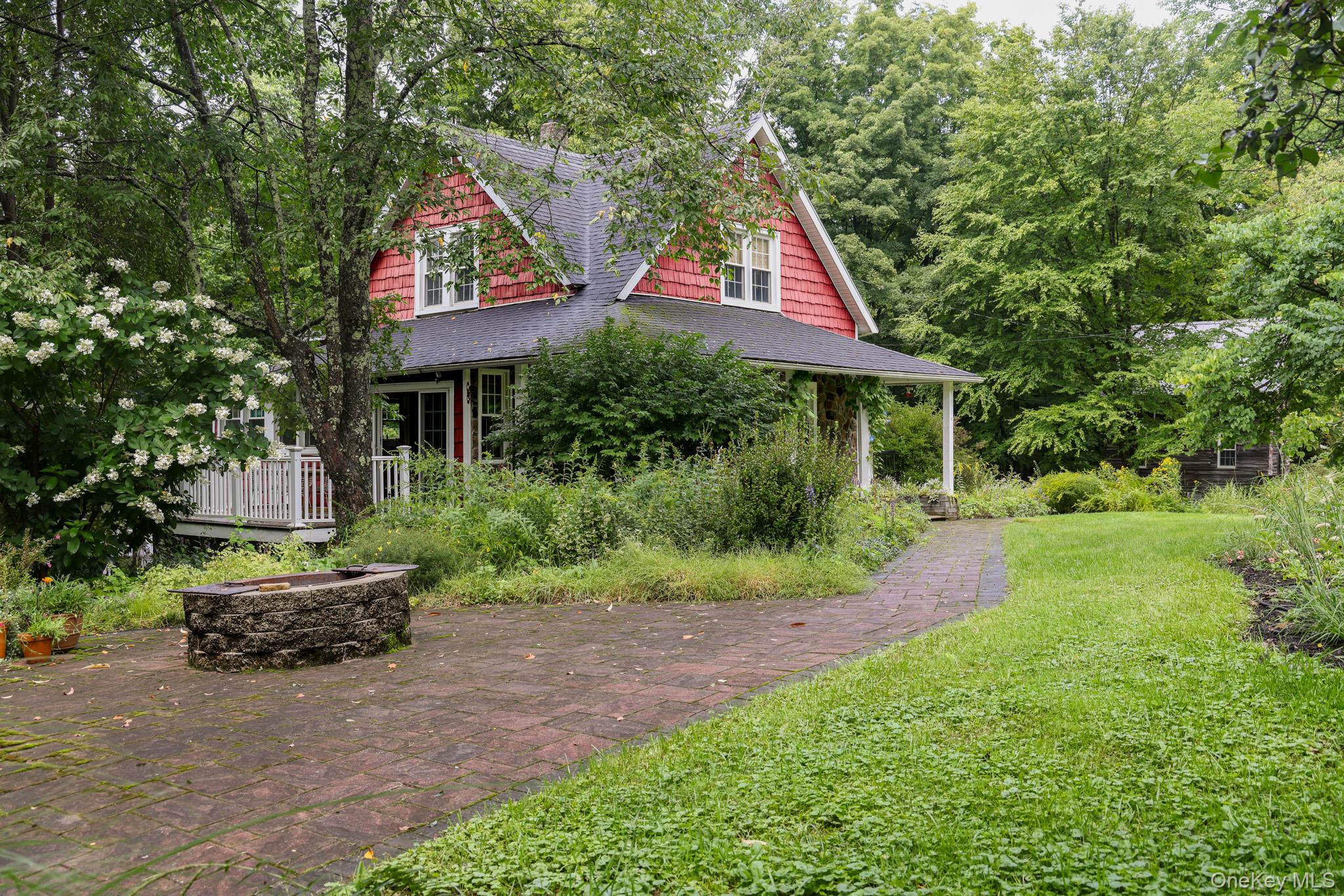 54 Devany Road – For Sale photo 2