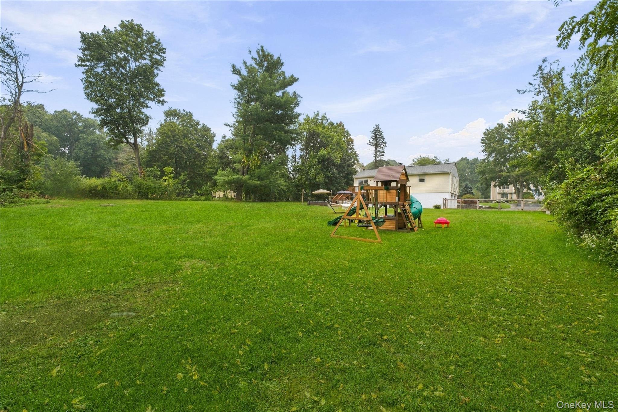 21 Pulling Road – For Sale photo 37