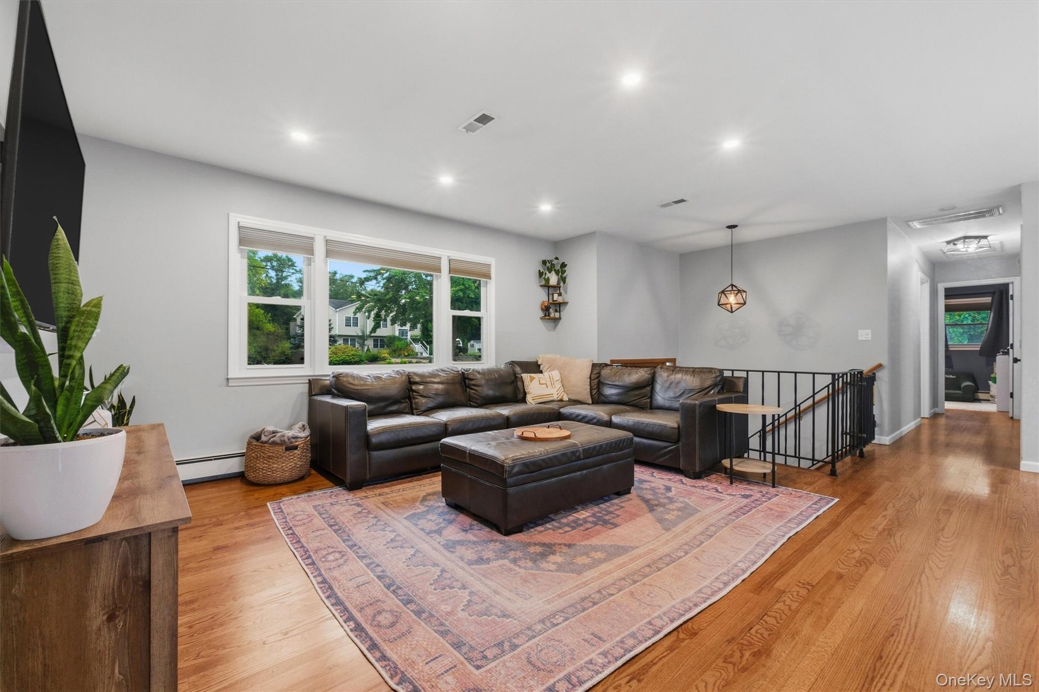 21 Pulling Road – For Sale photo 4
