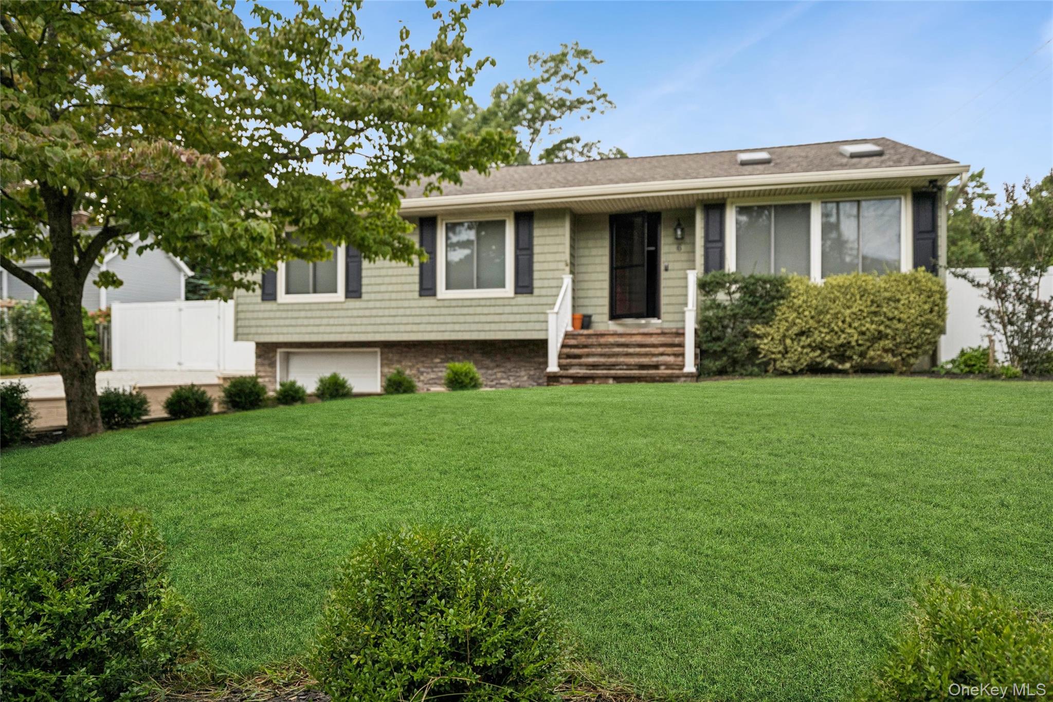 6 Rosewood Road – For Sale photo 2