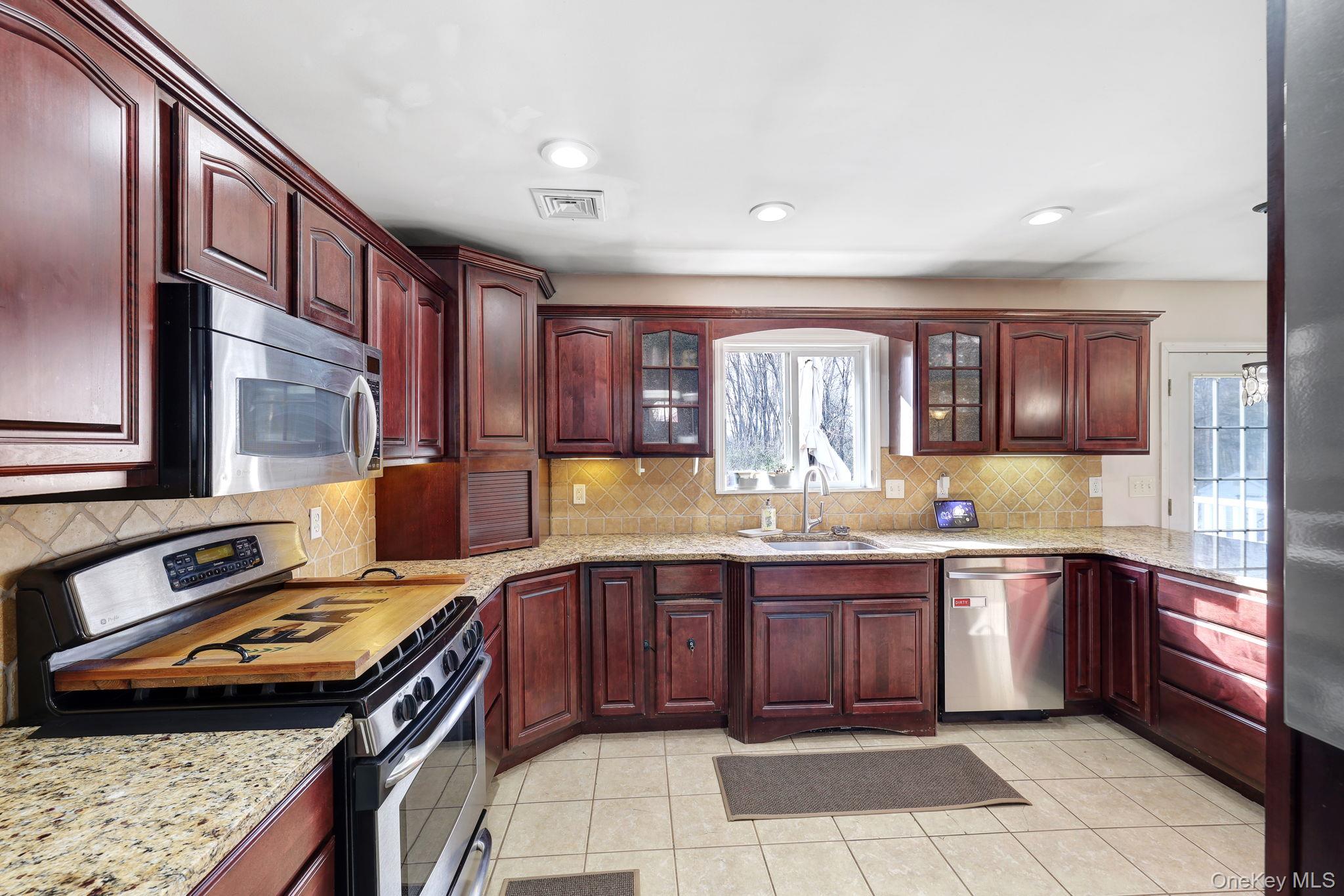 65 Maureen Drive – For Sale photo 16