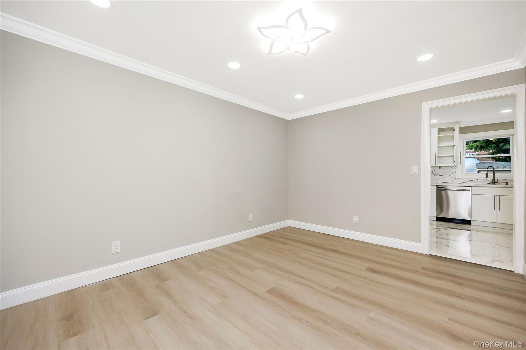 35 Park Boulevard – For Sale photo 19
