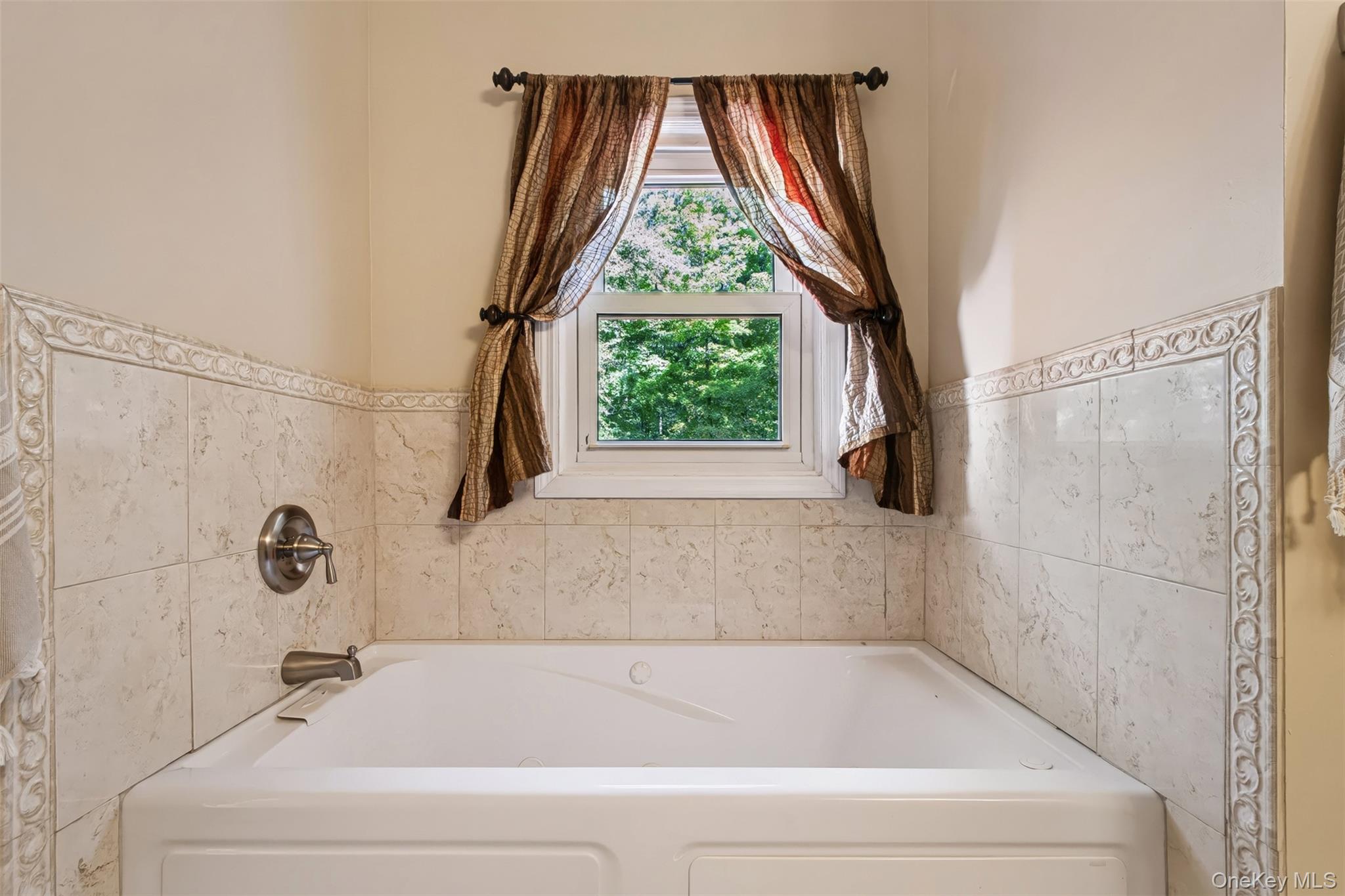 9 Horns Park Road – For Sale photo 15