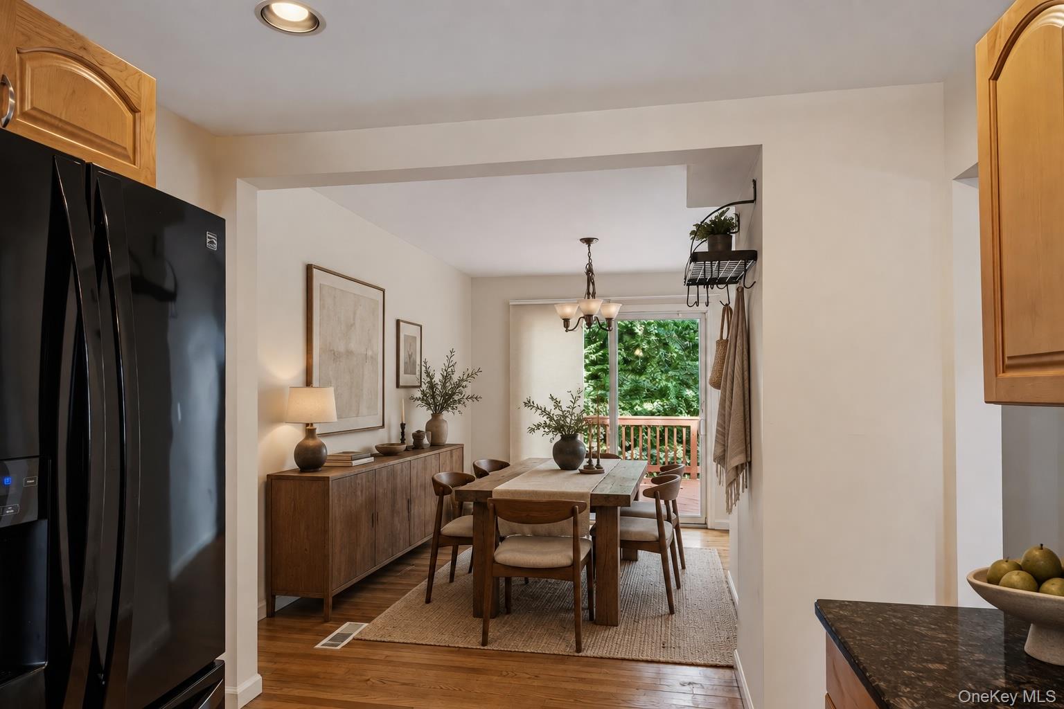 9 Horns Park Road – For Sale photo 7