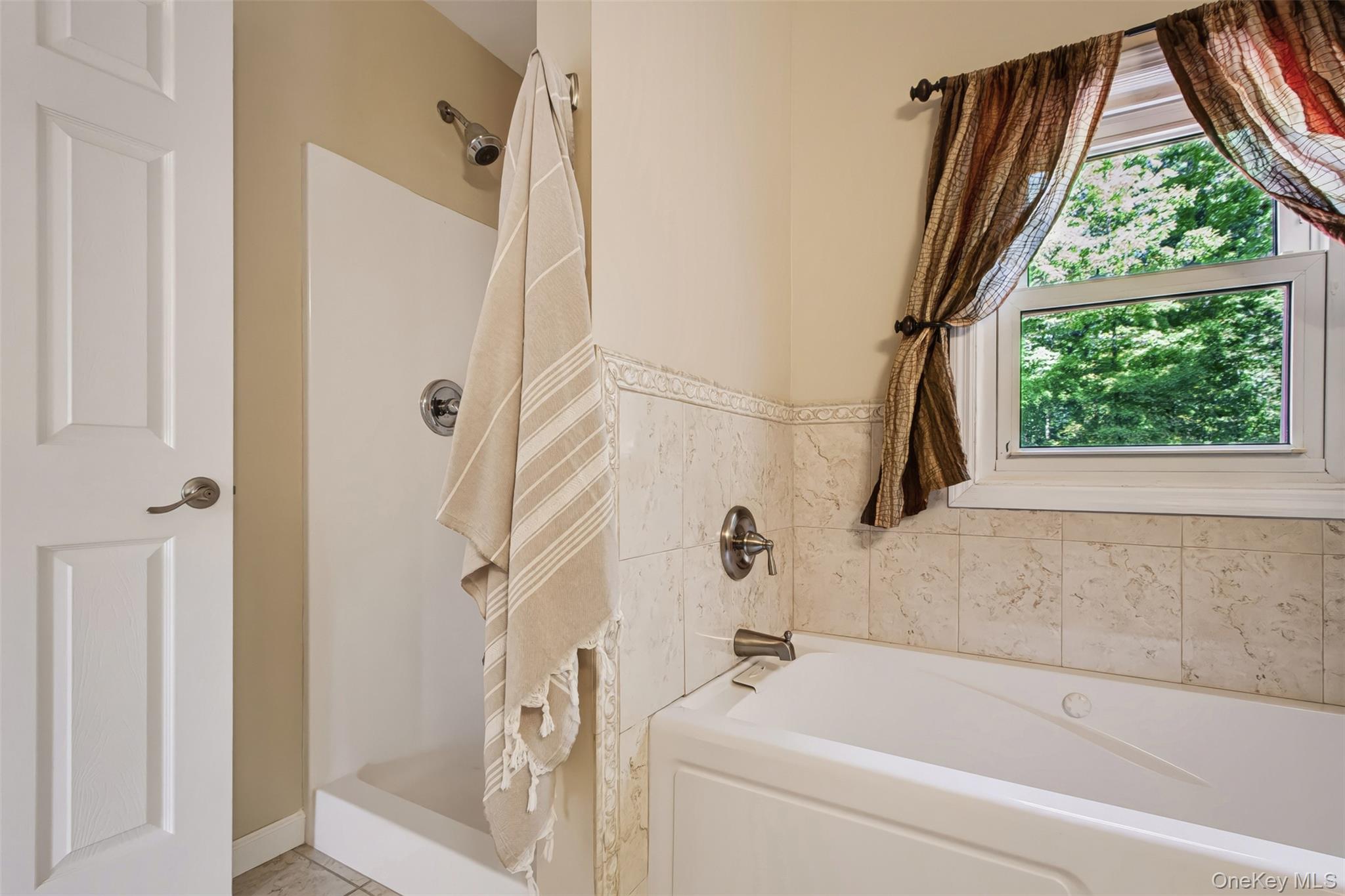 9 Horns Park Road – For Sale photo 16