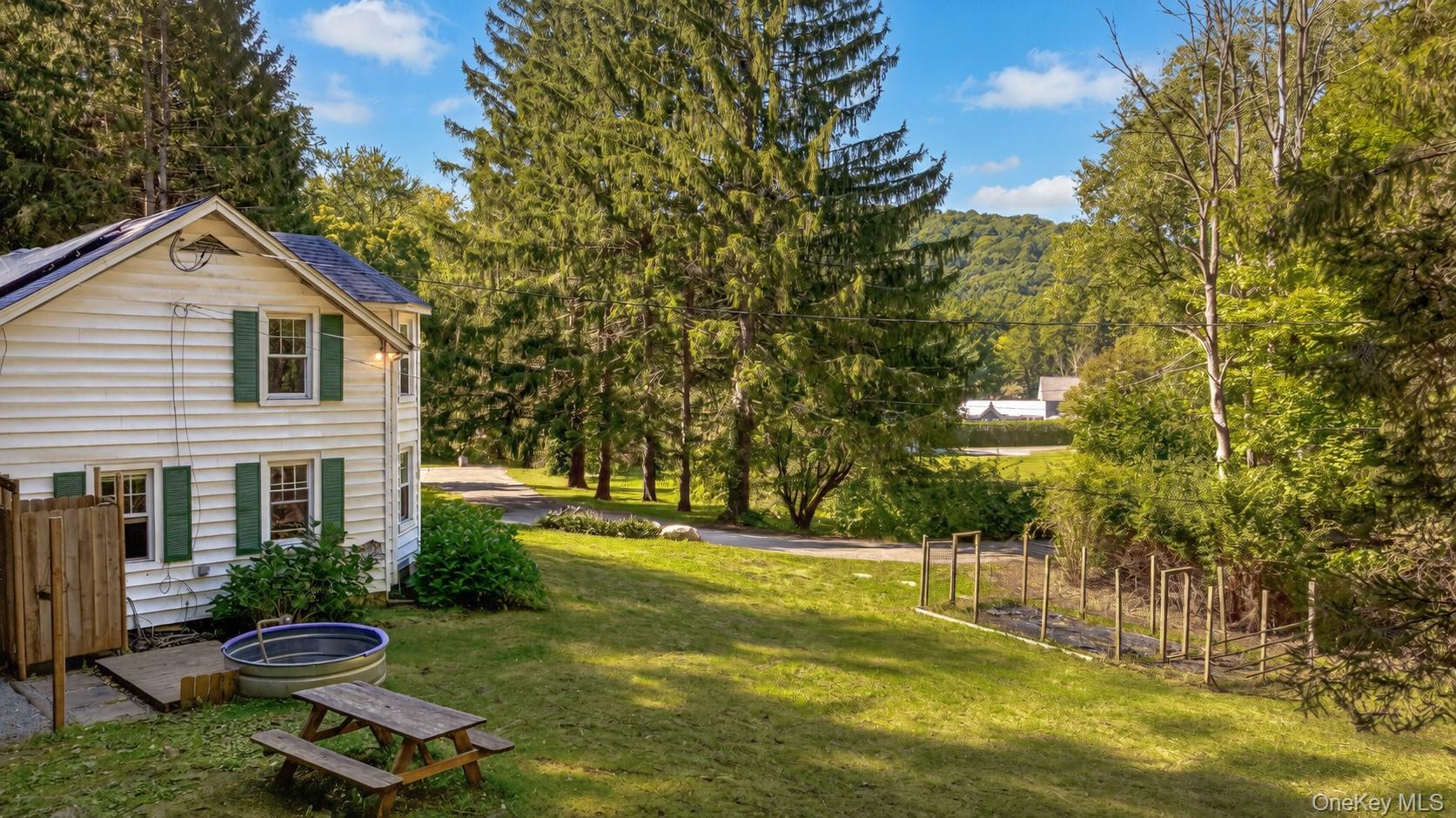 19 Turk Hill Road – For Sale photo 4