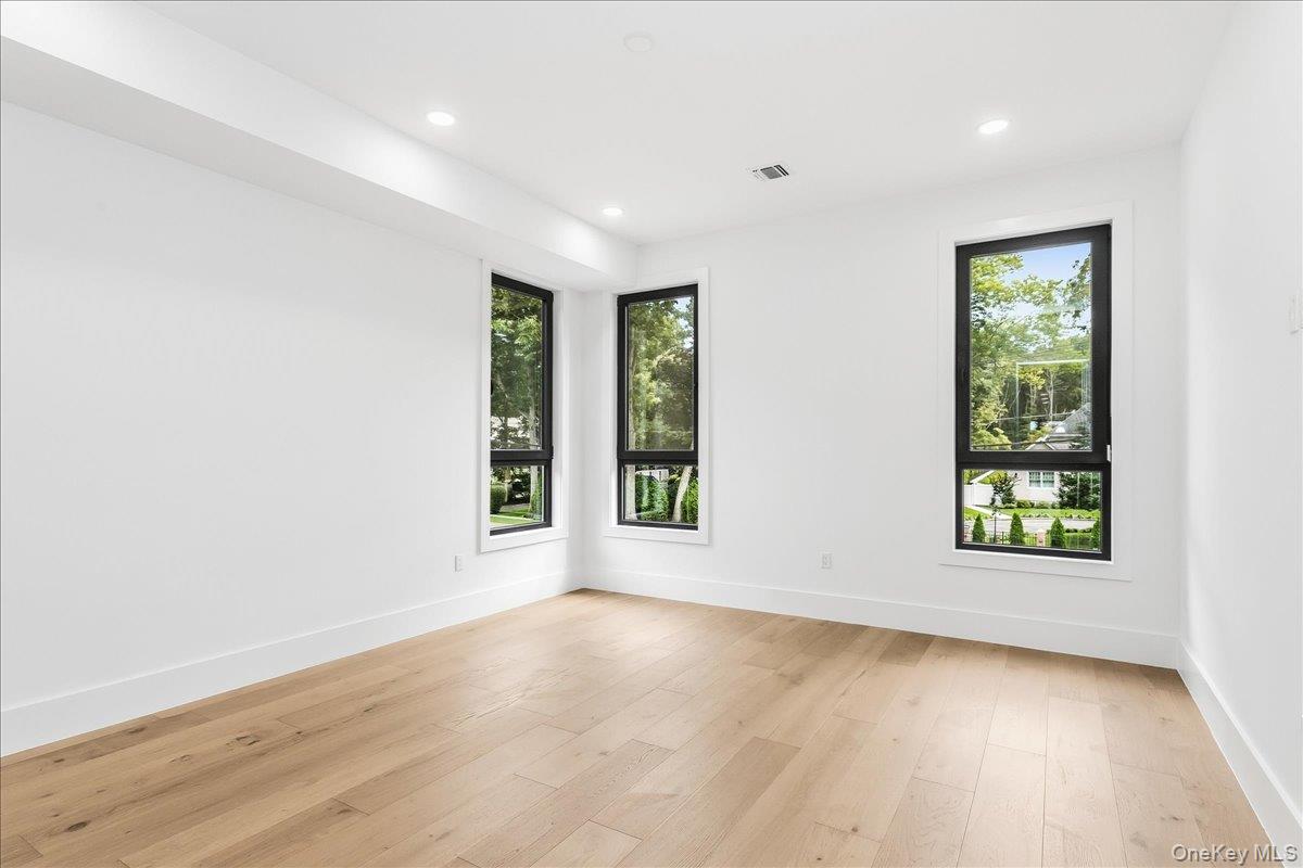 1080 Westminster Avenue – For Sale photo 40