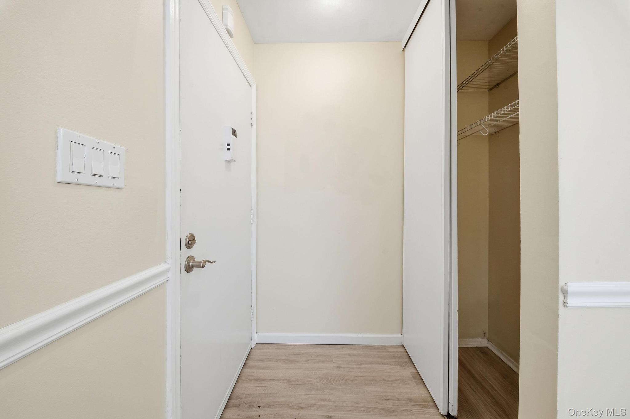 1101 Cabot Court N – For Sale photo 3