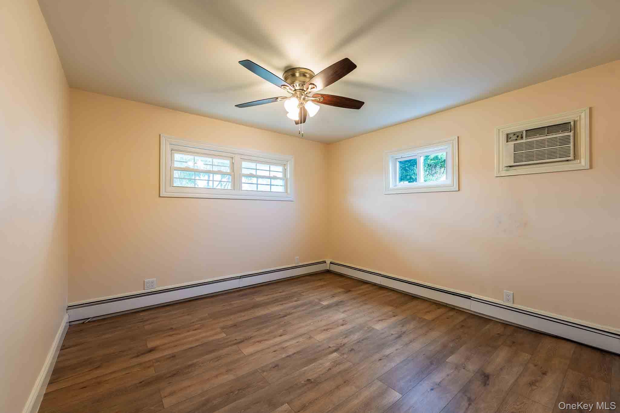 27 Park Lane – For Sale photo 12