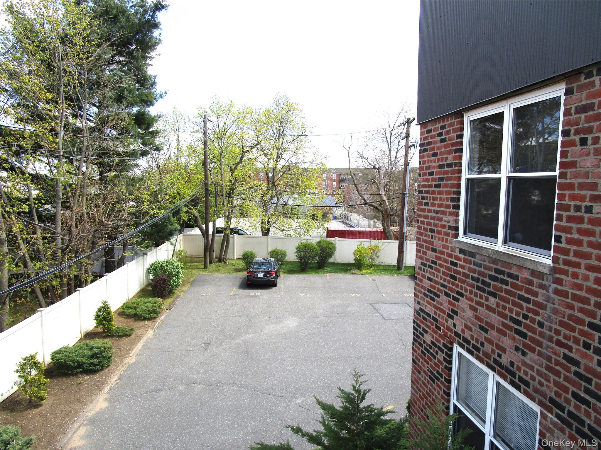 40 Daley Place, Unit 127 photo 31