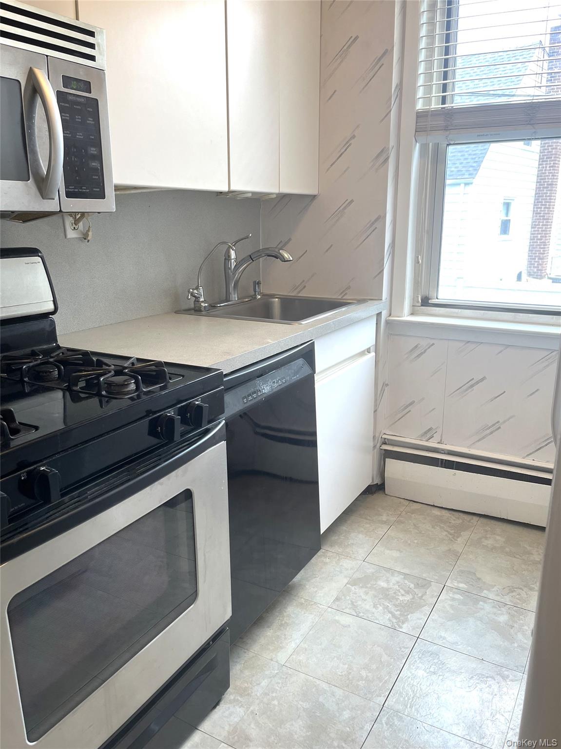 40 Daley Place, Unit 127 photo 9