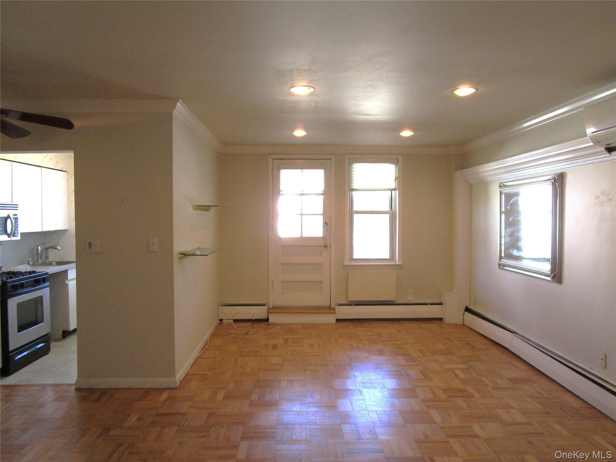 40 Daley Place, Unit 127 photo 10
