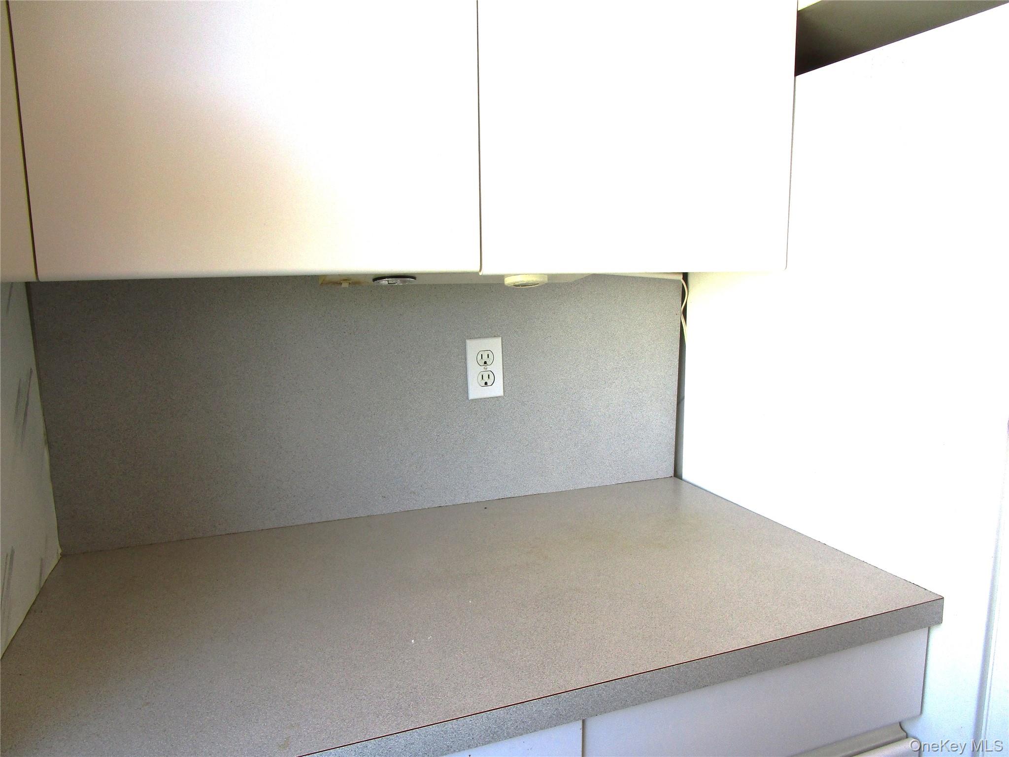 40 Daley Place, Unit 127 photo 15