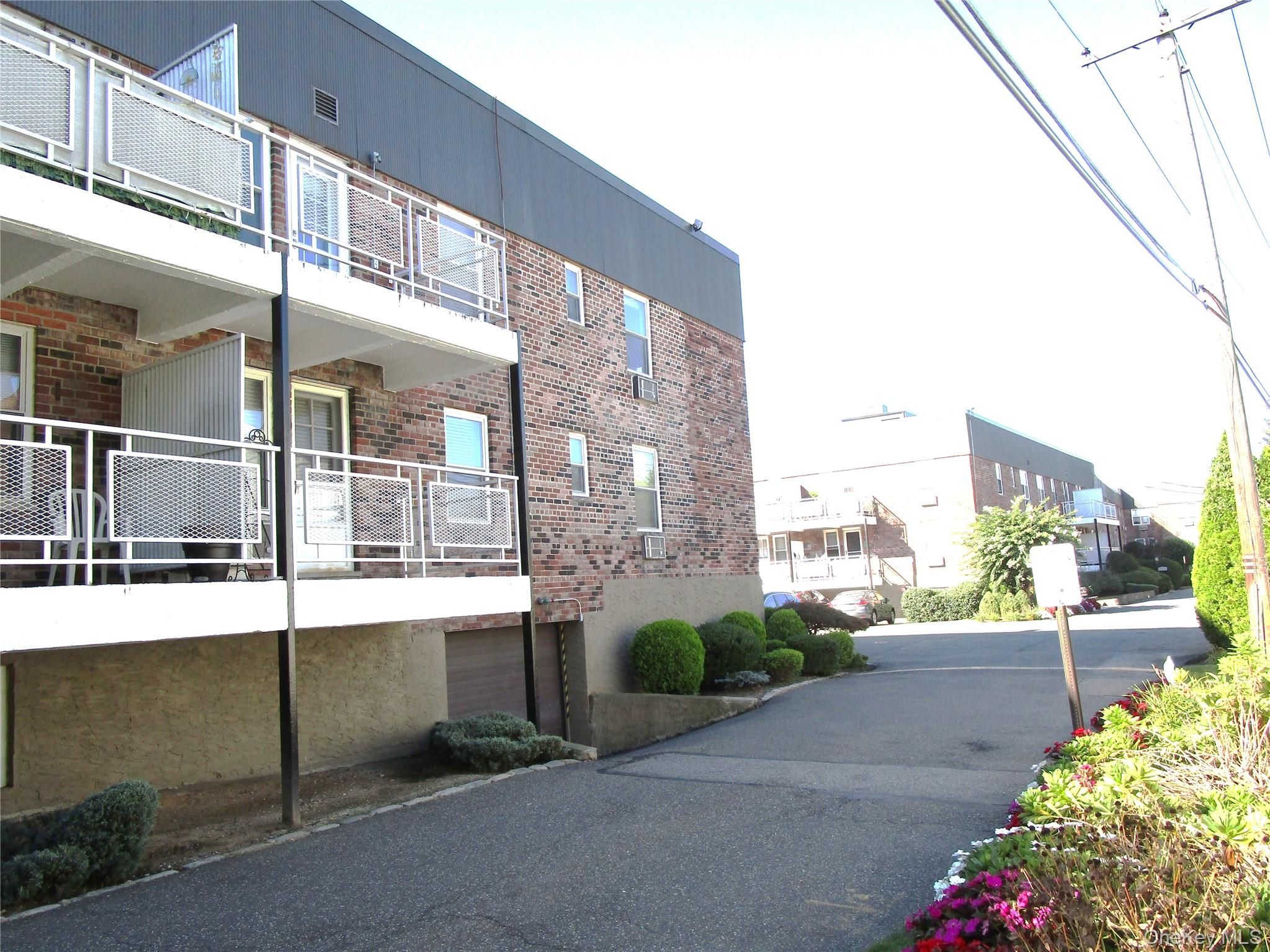 40 Daley Place, Unit 127 photo 29