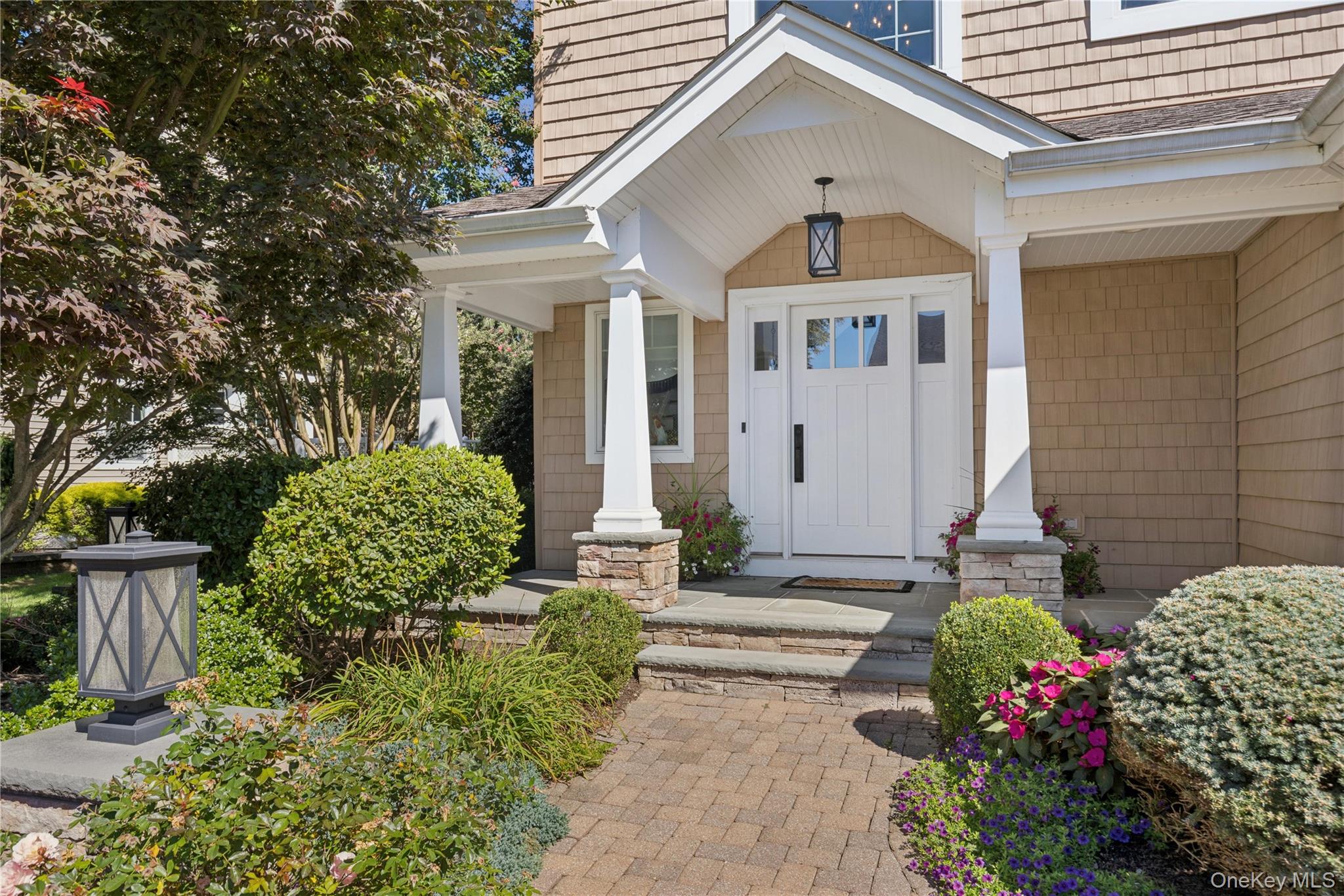 14 Esmond Avenue – For Sale photo 2
