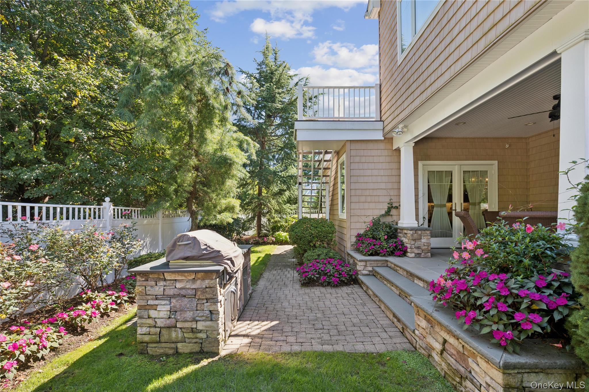 14 Esmond Avenue – For Sale photo 35