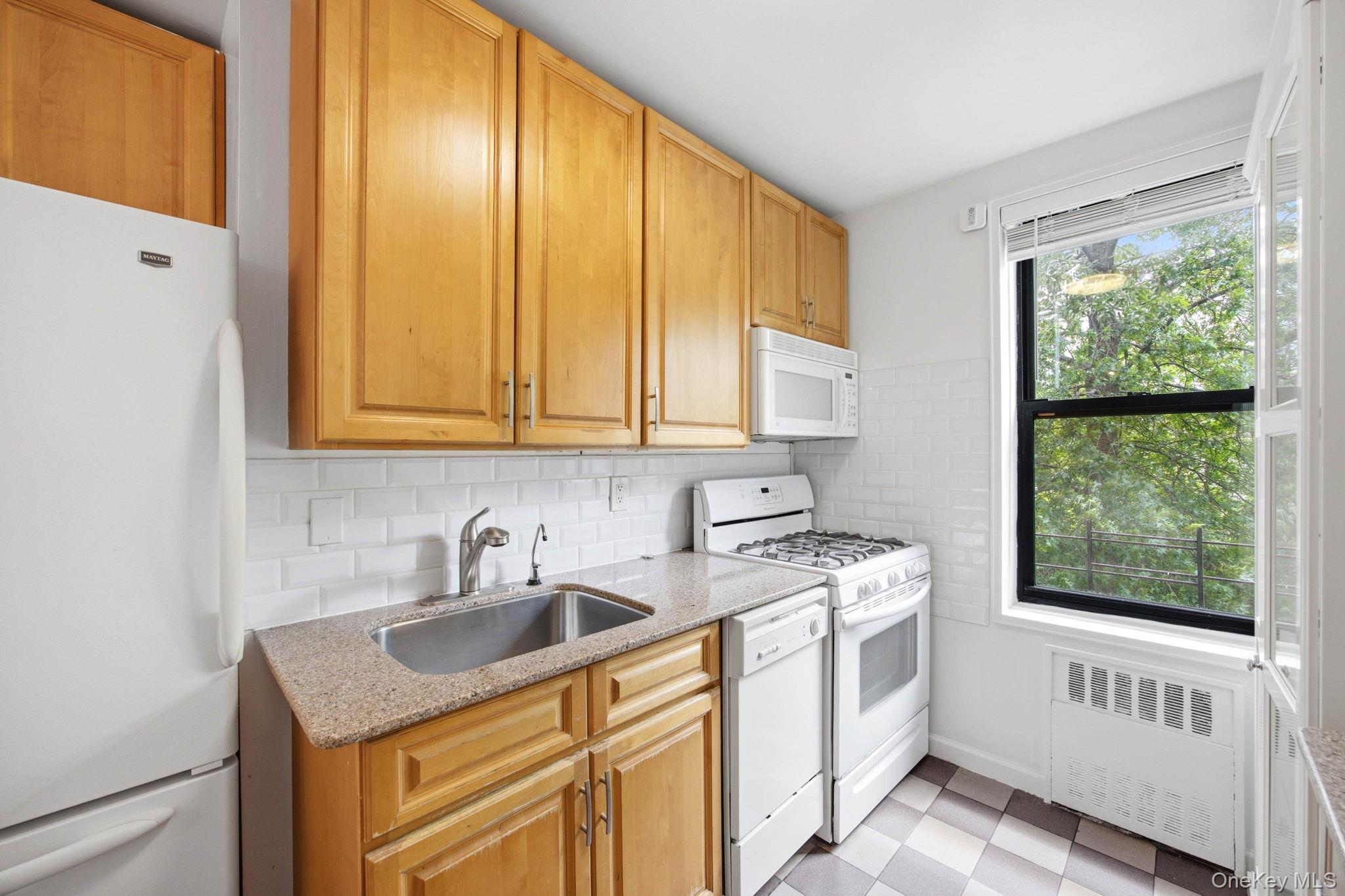 25-34 Crescent Street, Unit 2K photo 8