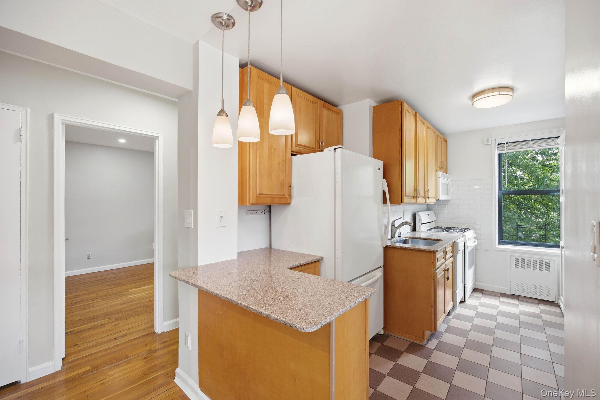 25-34 Crescent Street, Unit 2K photo 7