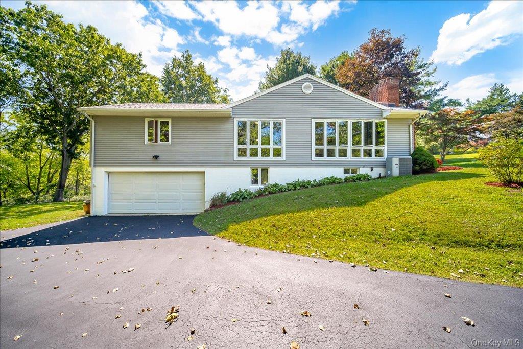 23 McIntosh Drive – For Sale photo 3
