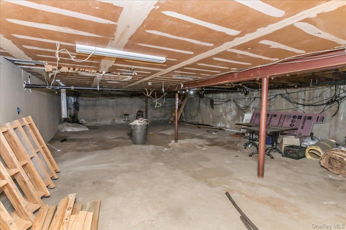 928 Straight Path Avenue – For Sale photo 17