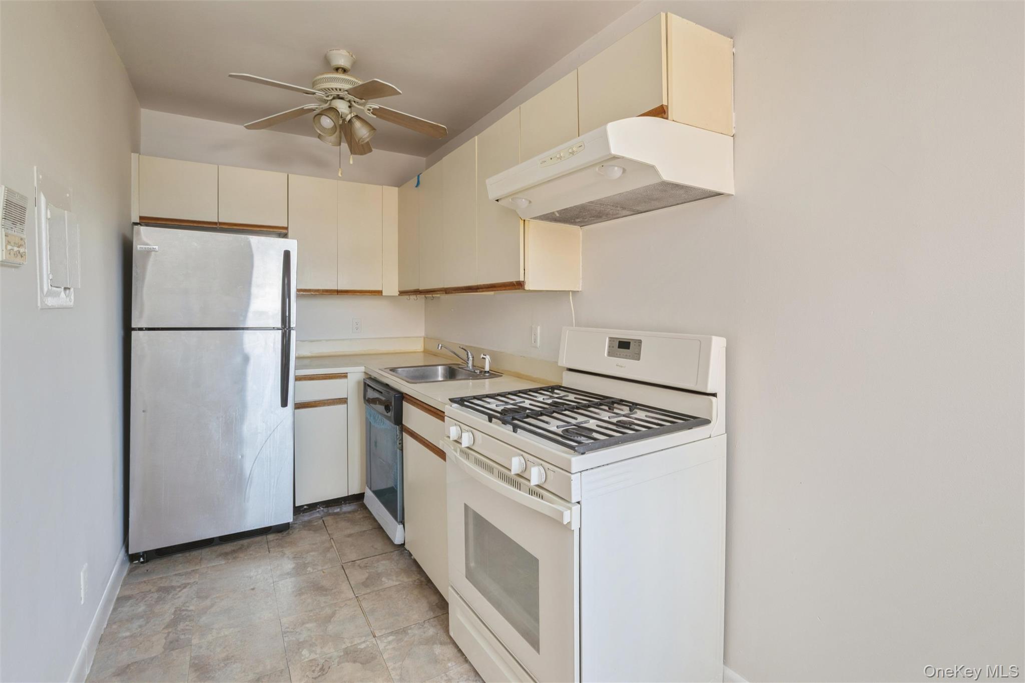 7 Bond Street, Unit 3G photo 4