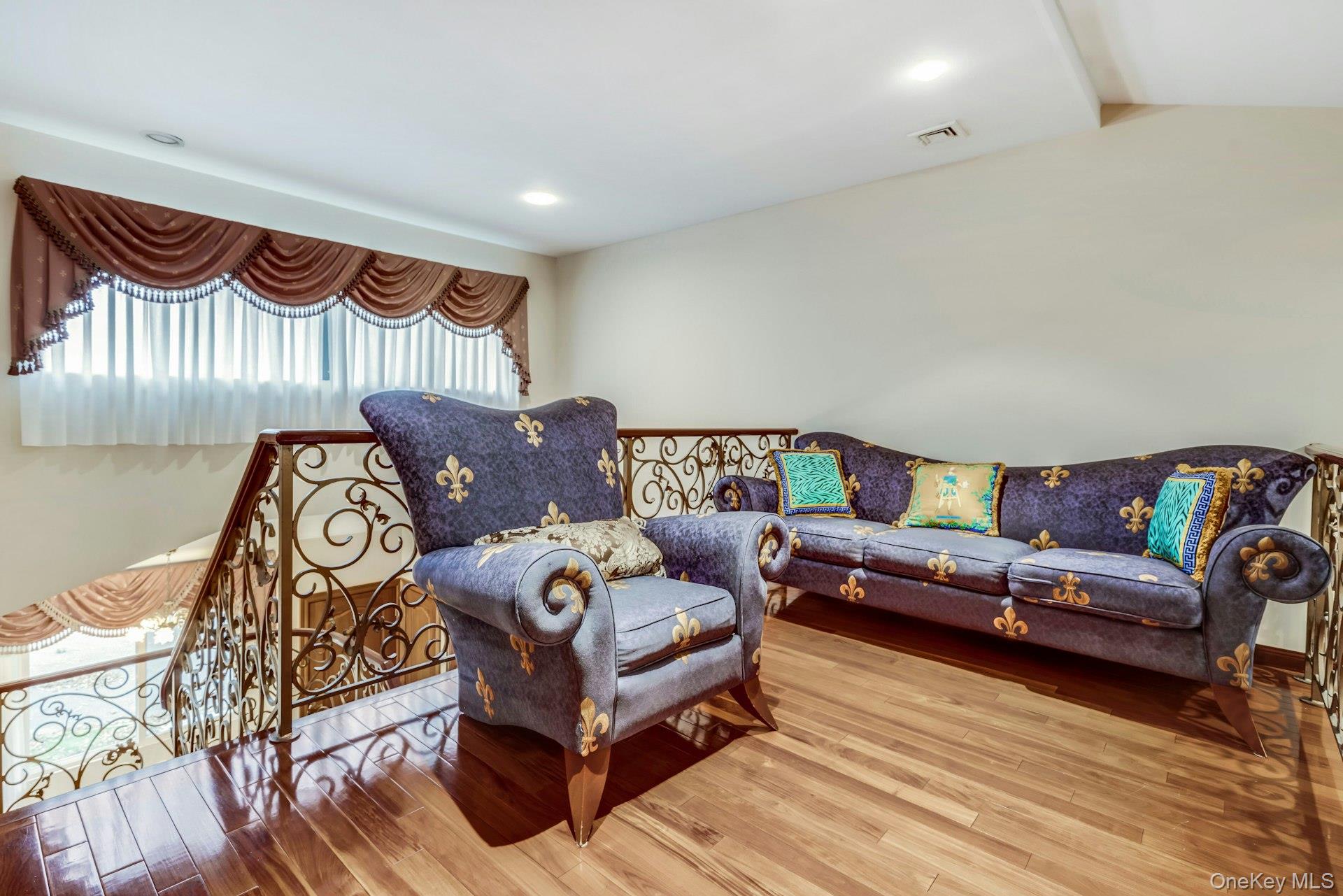 60 Chestnut Lane – For Sale photo 30