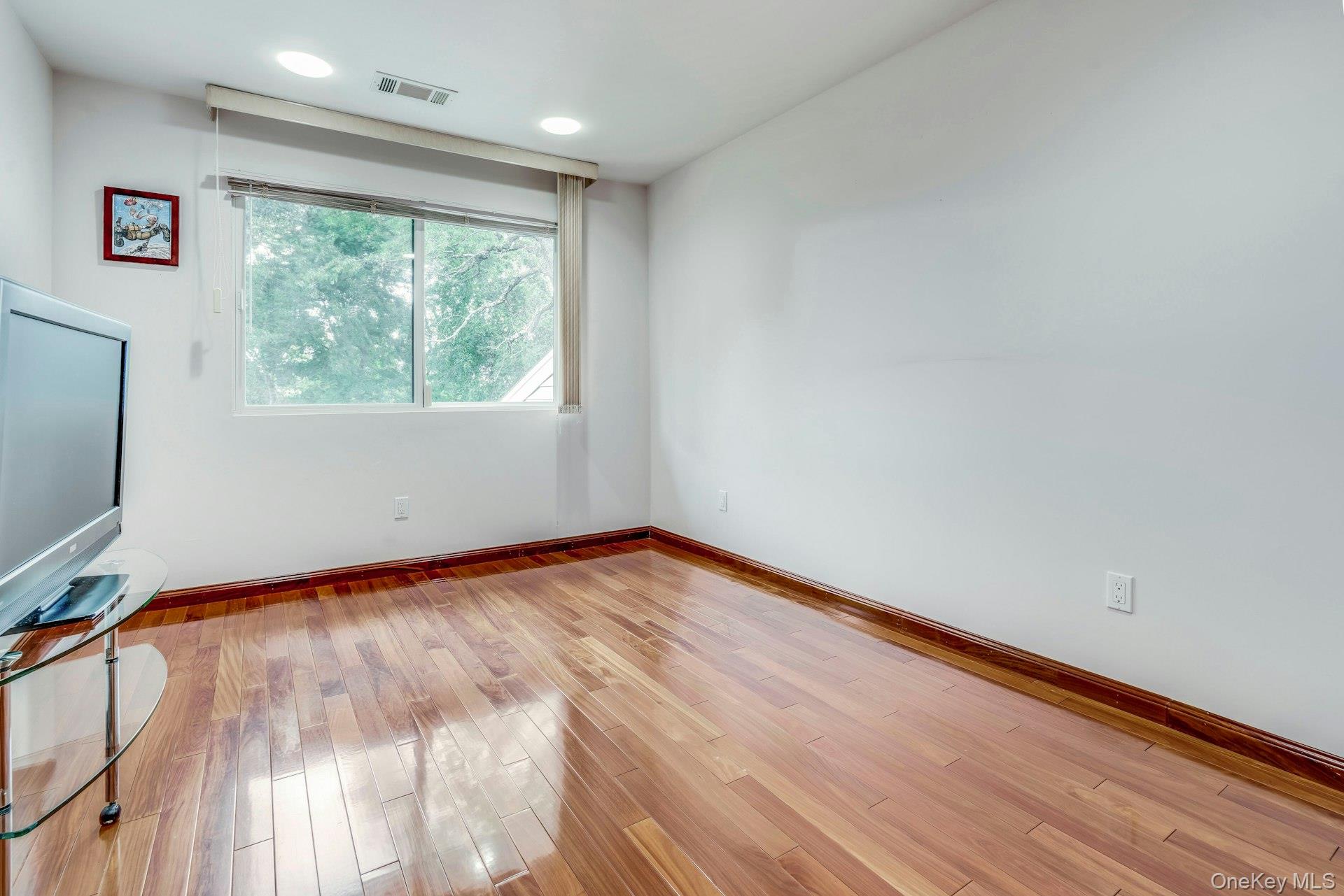 60 Chestnut Lane – For Sale photo 27