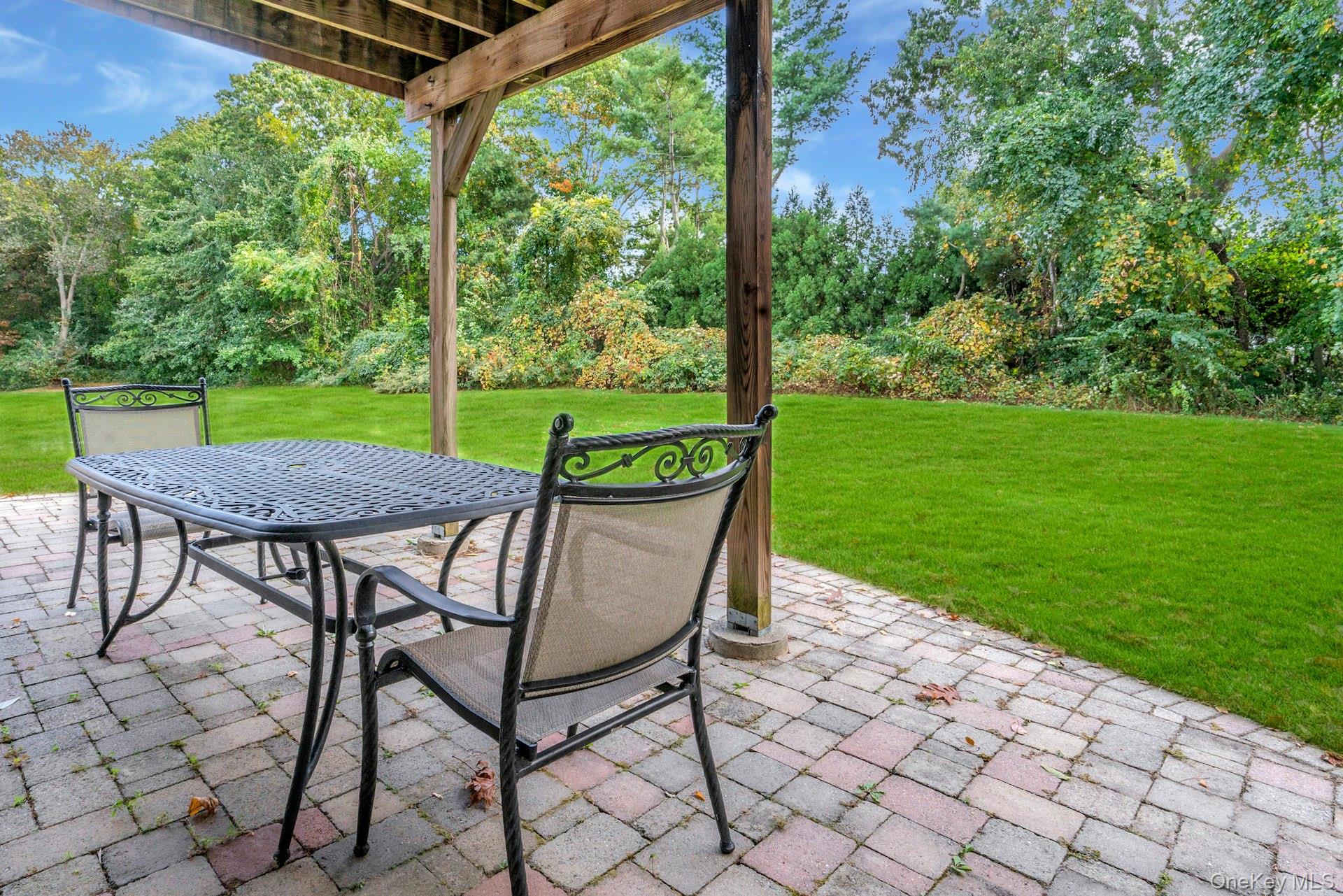 60 Chestnut Lane – For Sale photo 40