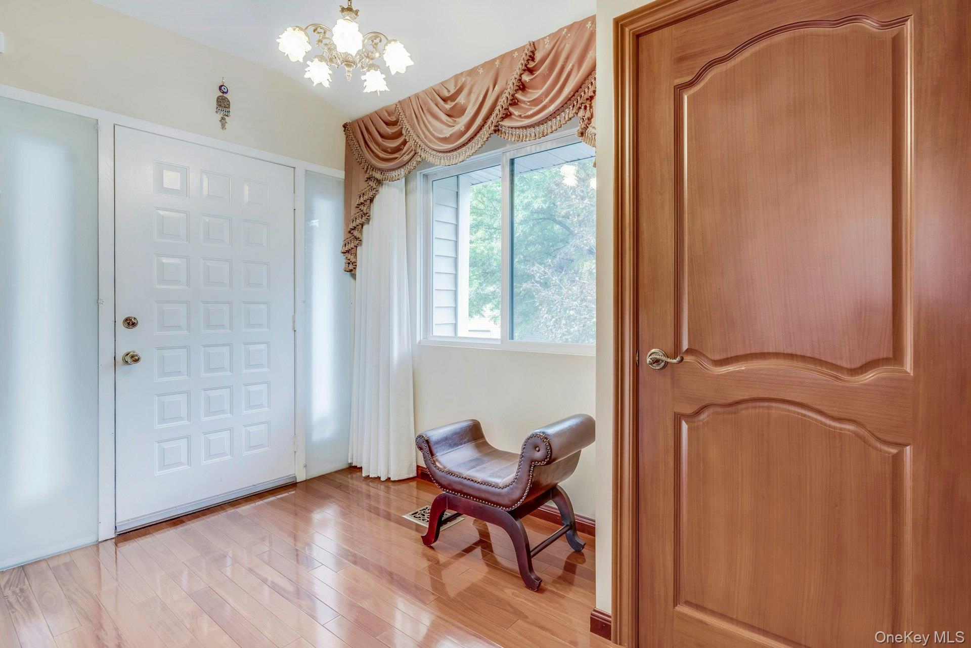 60 Chestnut Lane – For Sale photo 3