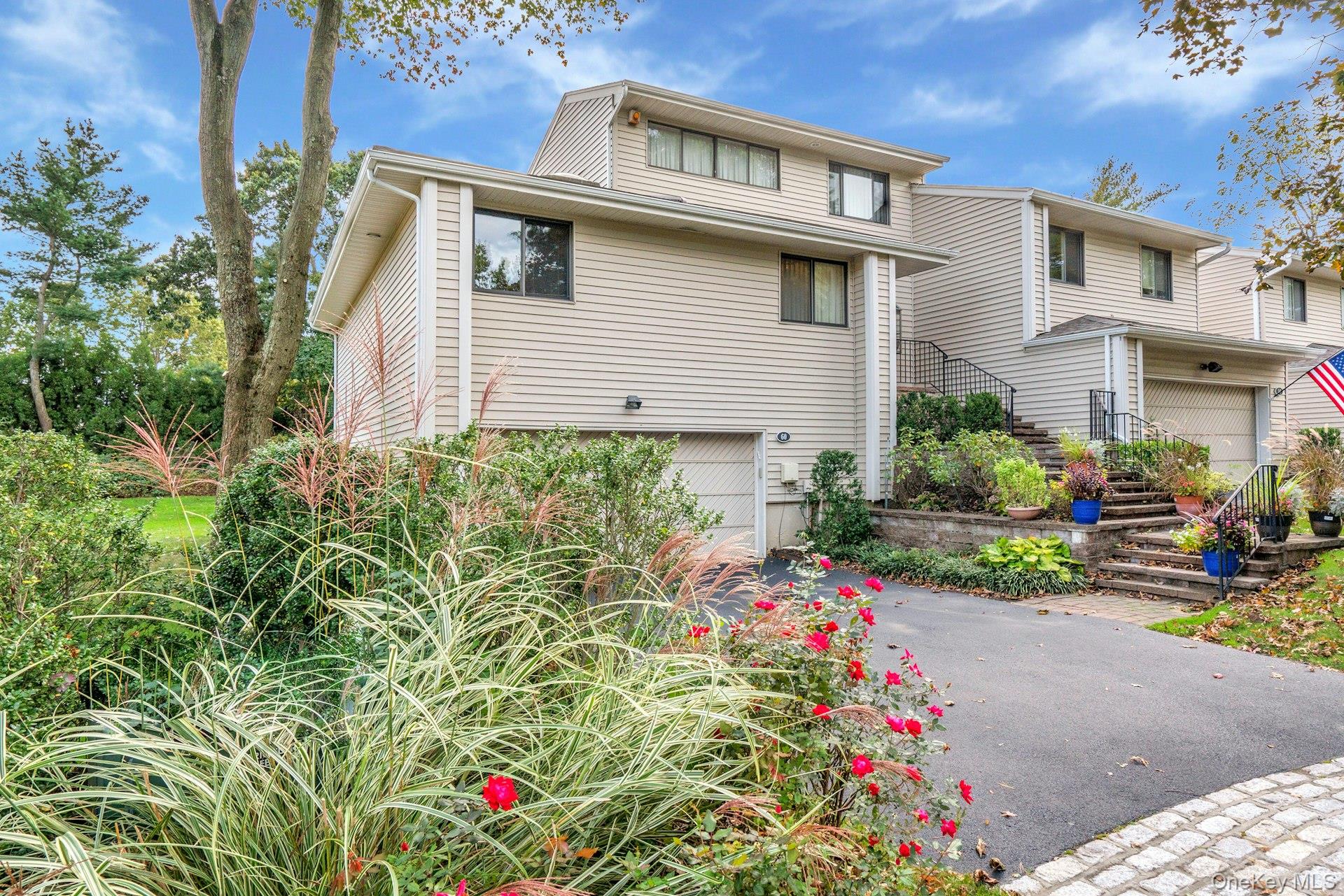 60 Chestnut Lane – For Sale photo 2