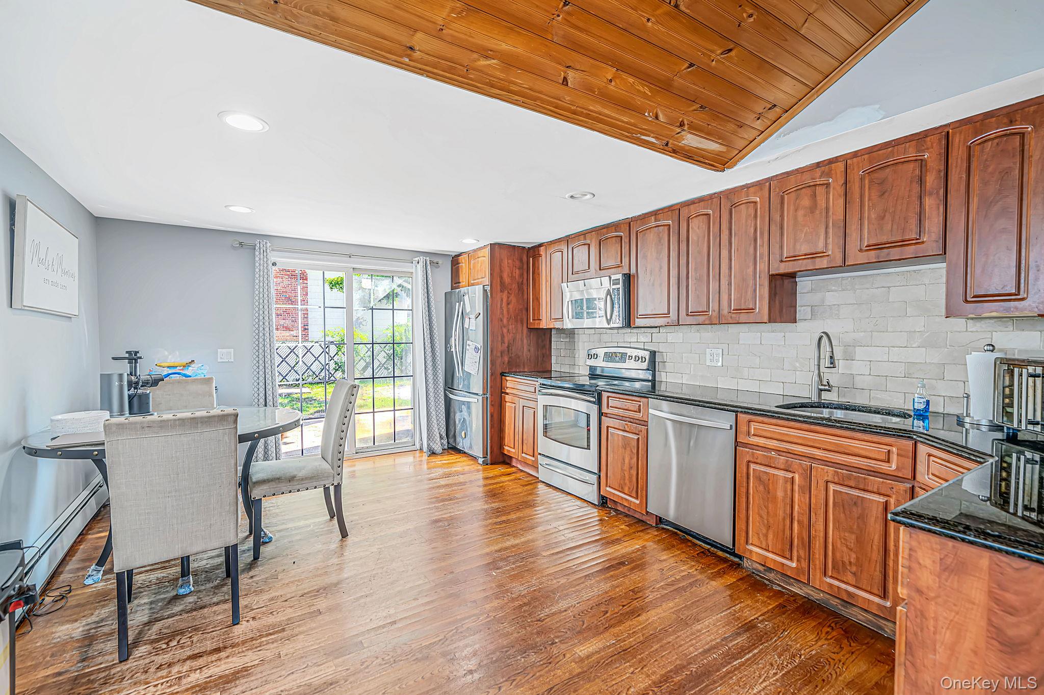 370 Grand Boulevard – For Sale photo 10