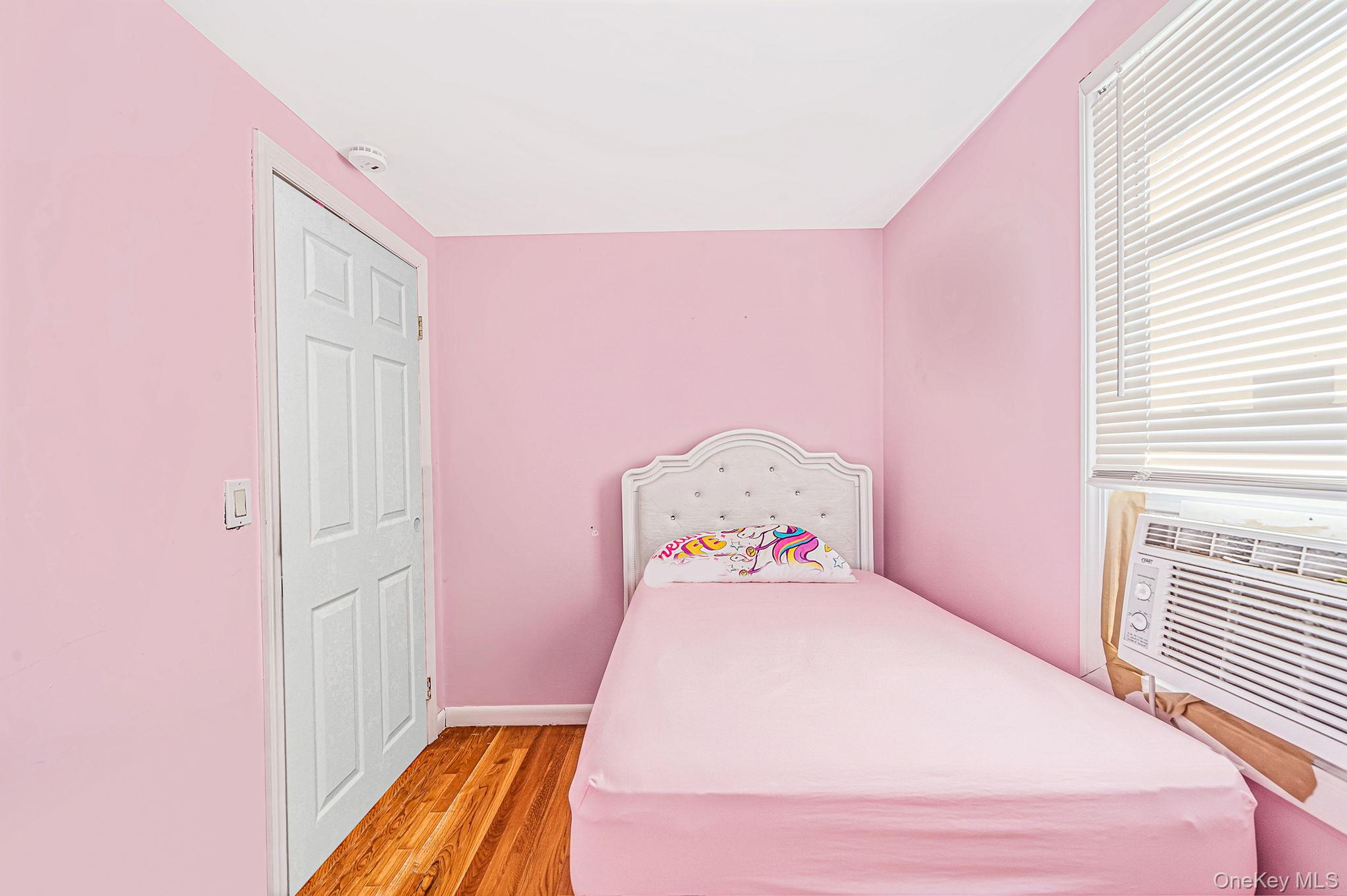 370 Grand Boulevard – For Sale photo 5