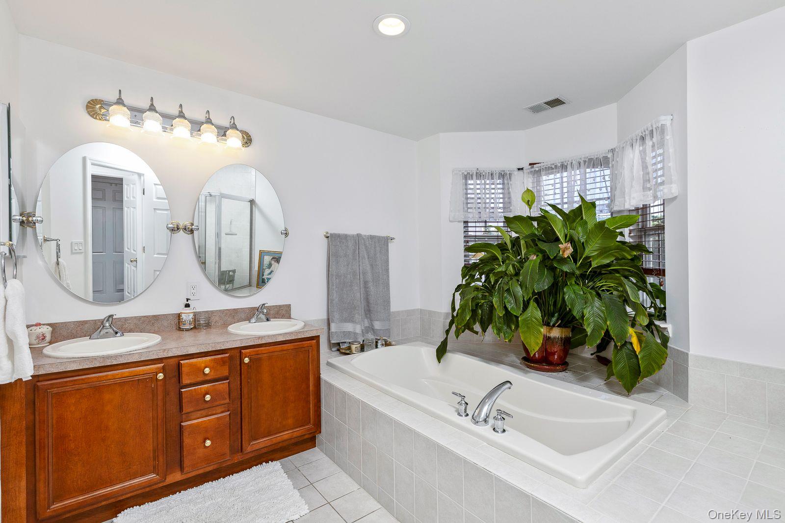 31 Willow Wood Drive – For Sale photo 24