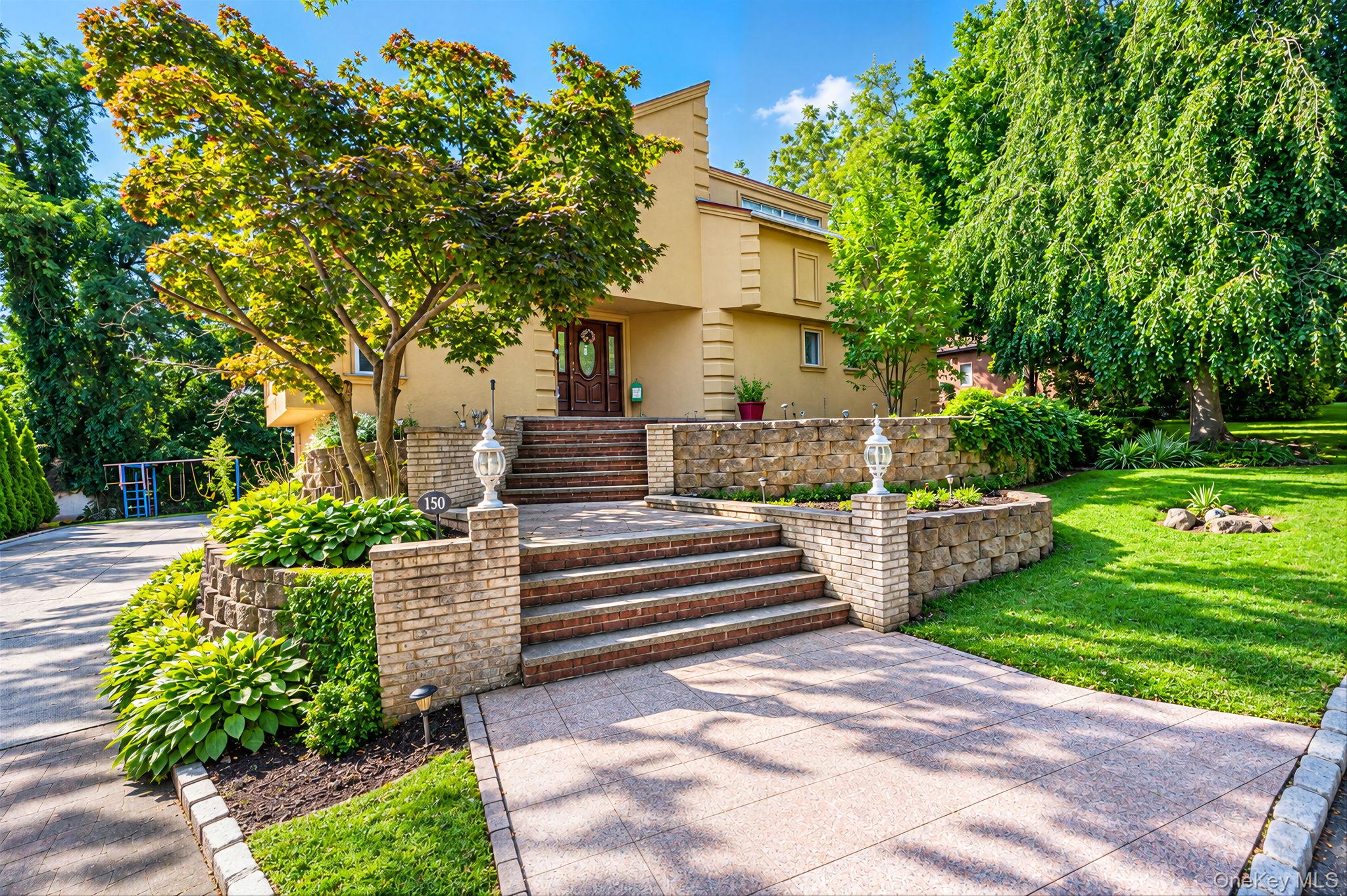 150 Mimosa Drive – For Sale photo 3