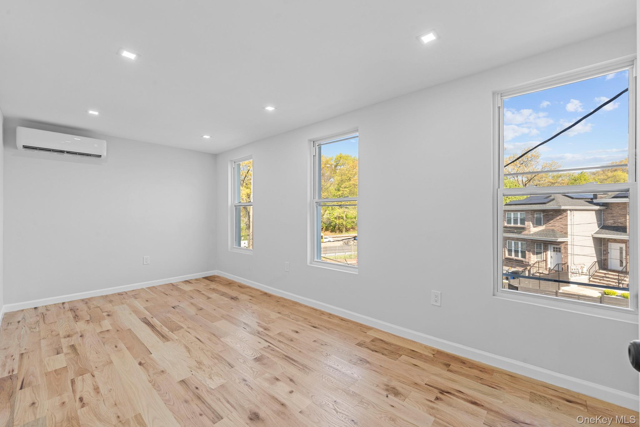 4 Crosby Avenue – For Sale photo 9