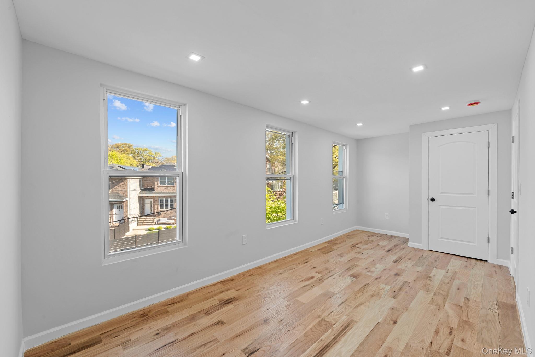 4 Crosby Avenue – For Sale photo 8