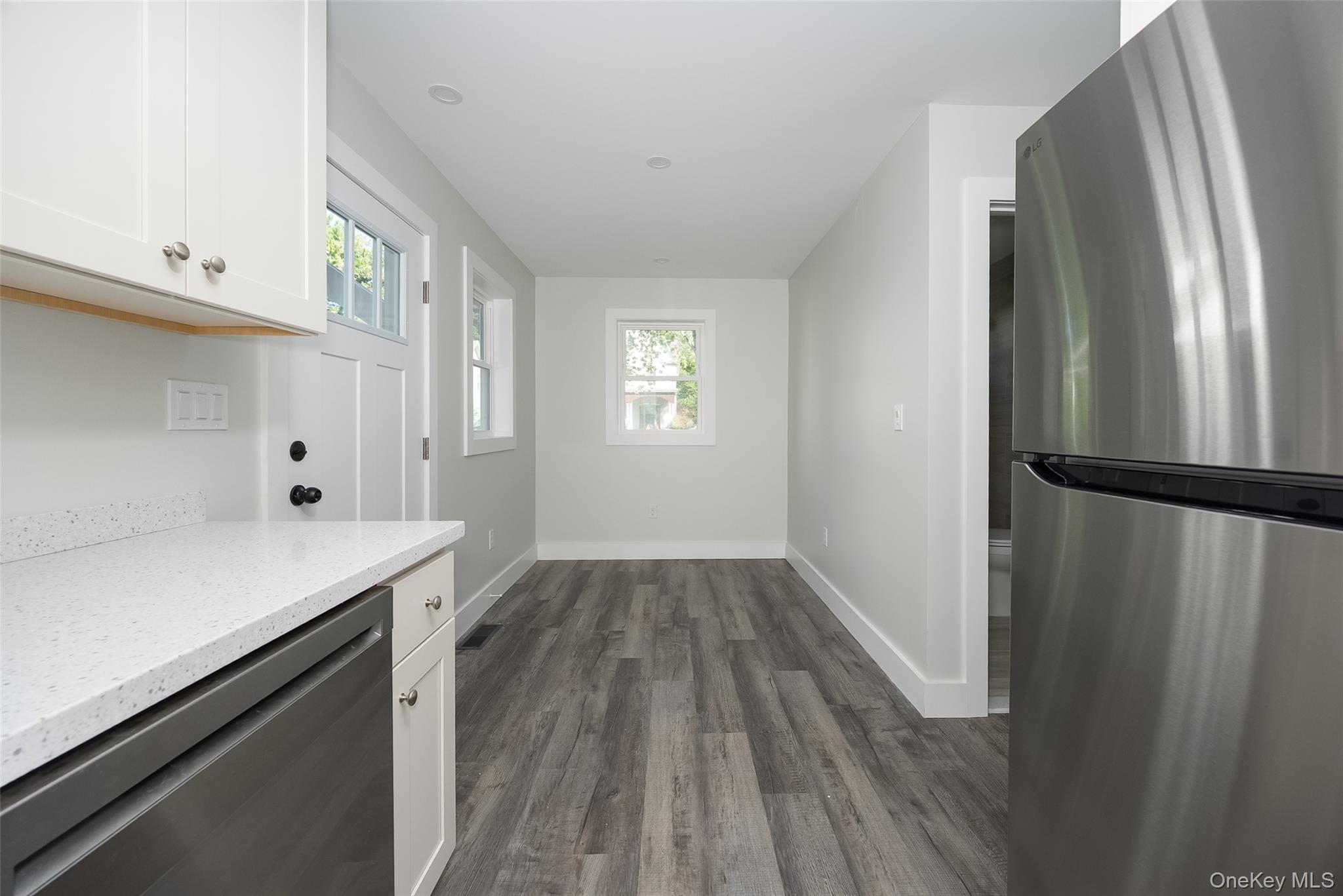 5 Douglas Street, Unit A photo 4