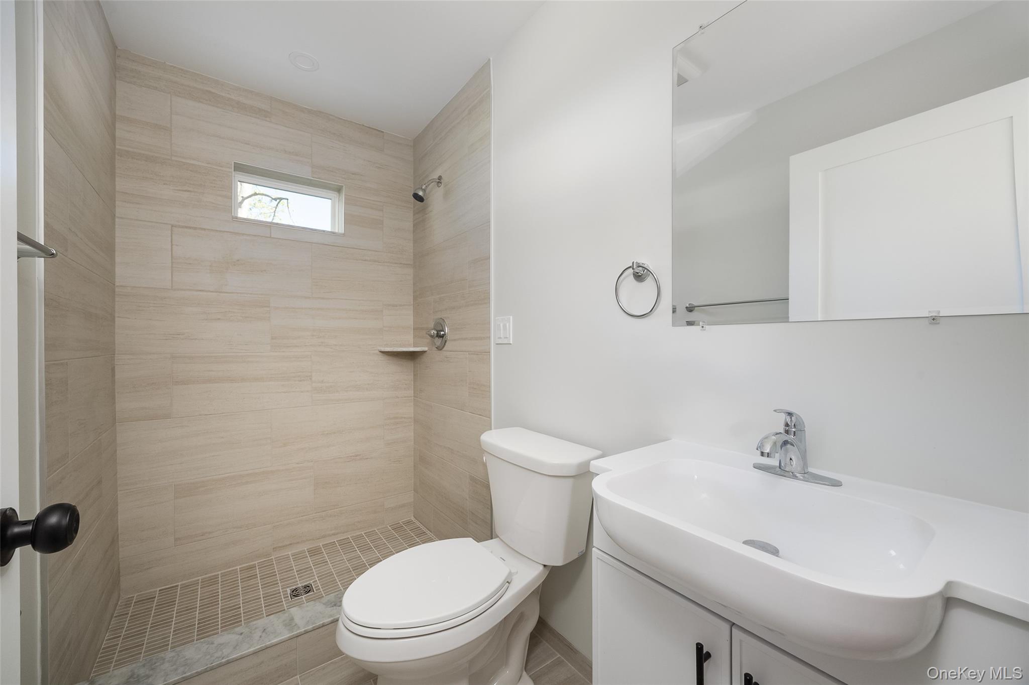 5 Douglas Street, Unit A photo 7