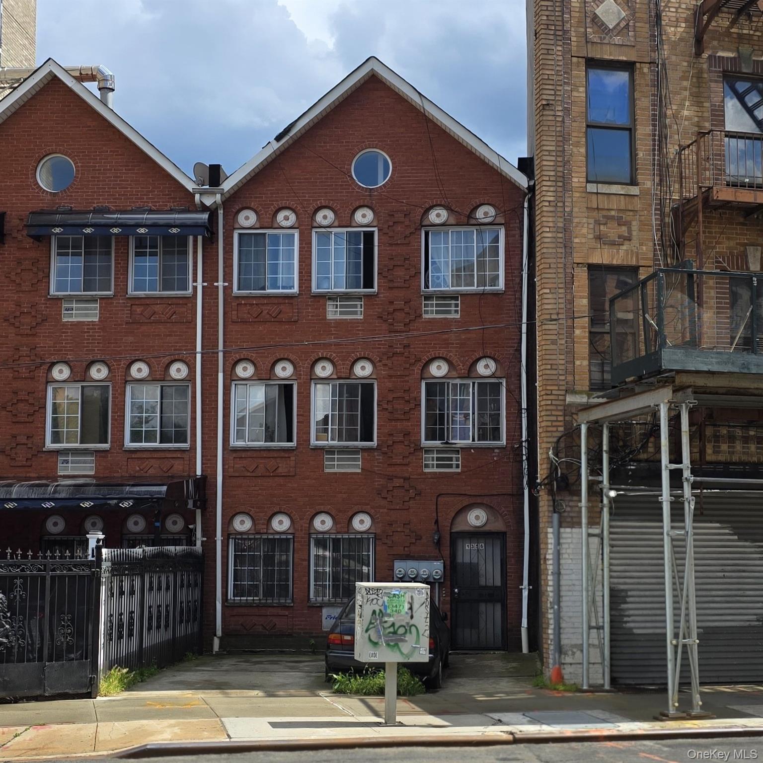 1356 E New York Avenue – For Sale