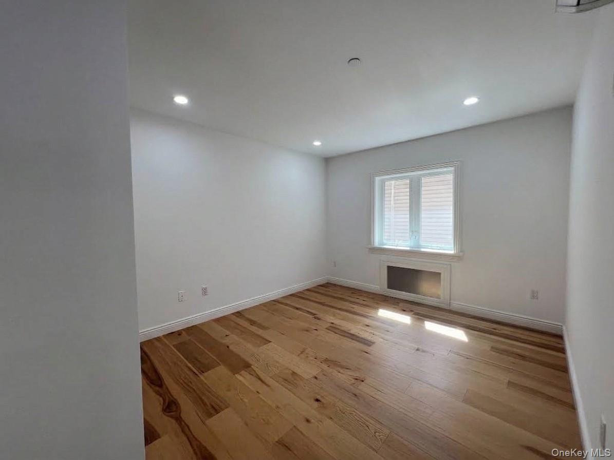 7-17 College Place – For Sale photo 13
